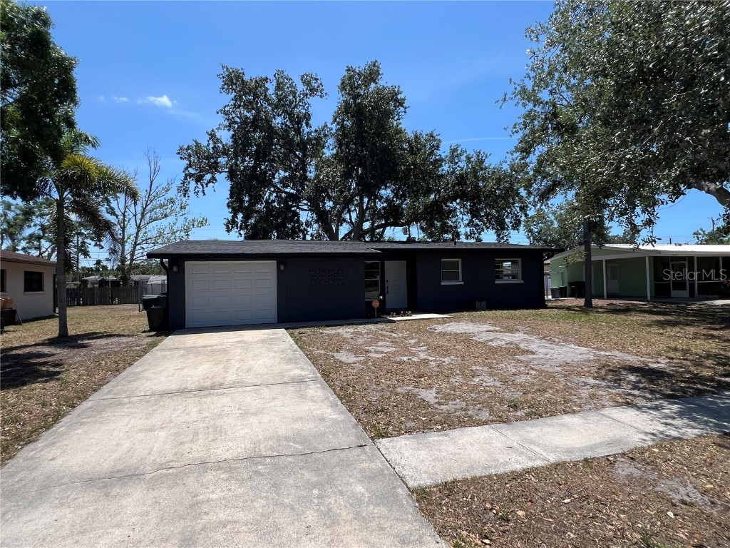 5030 Lahaina Drive Sarasota FL 34232 A4650395 image1