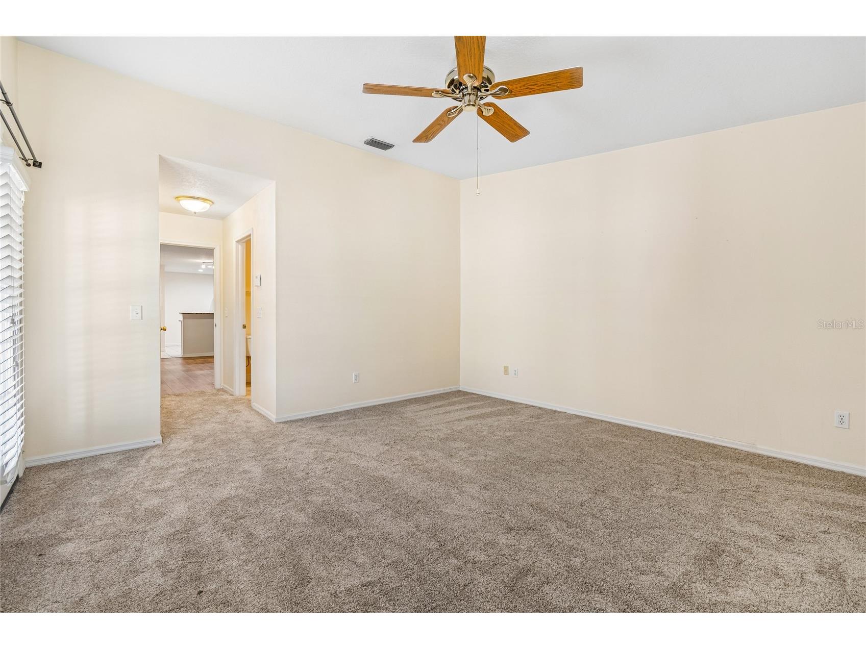 5030 Umber Way N Tampa FL 33624 TB8524058 image19
