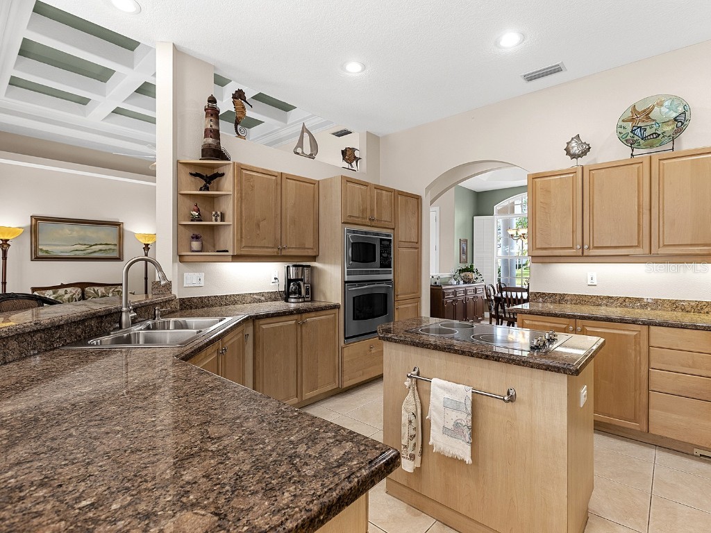 5031 Bella Terra Drive Venice FL 34293 N6136876 image4