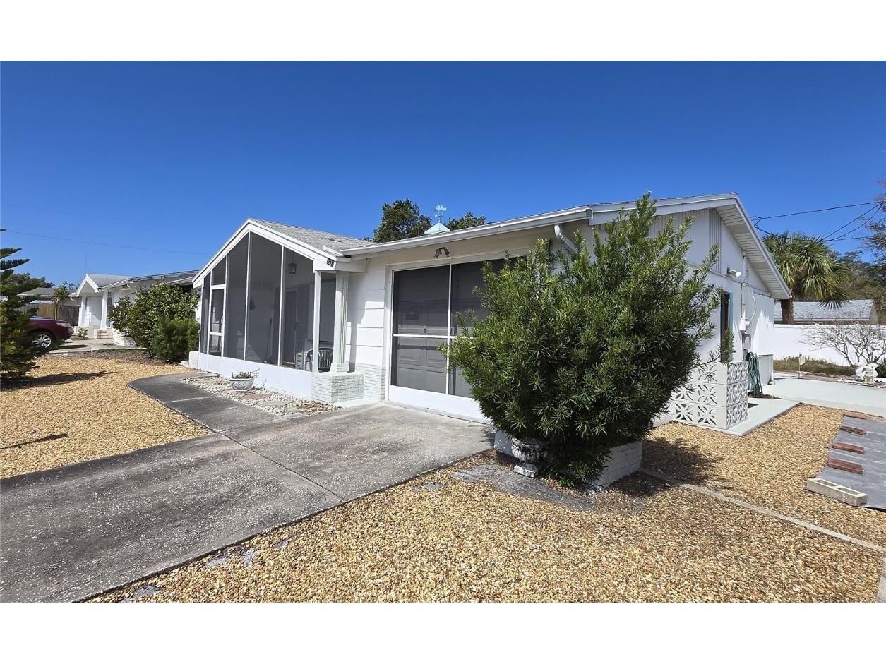 5031 Billings Drive Holiday FL 34690 TB8389470 image1