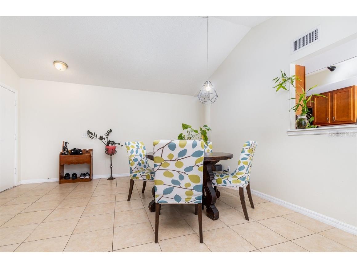 5031 Nassau Circle #8 Orlando FL 32808 O6325163 image9