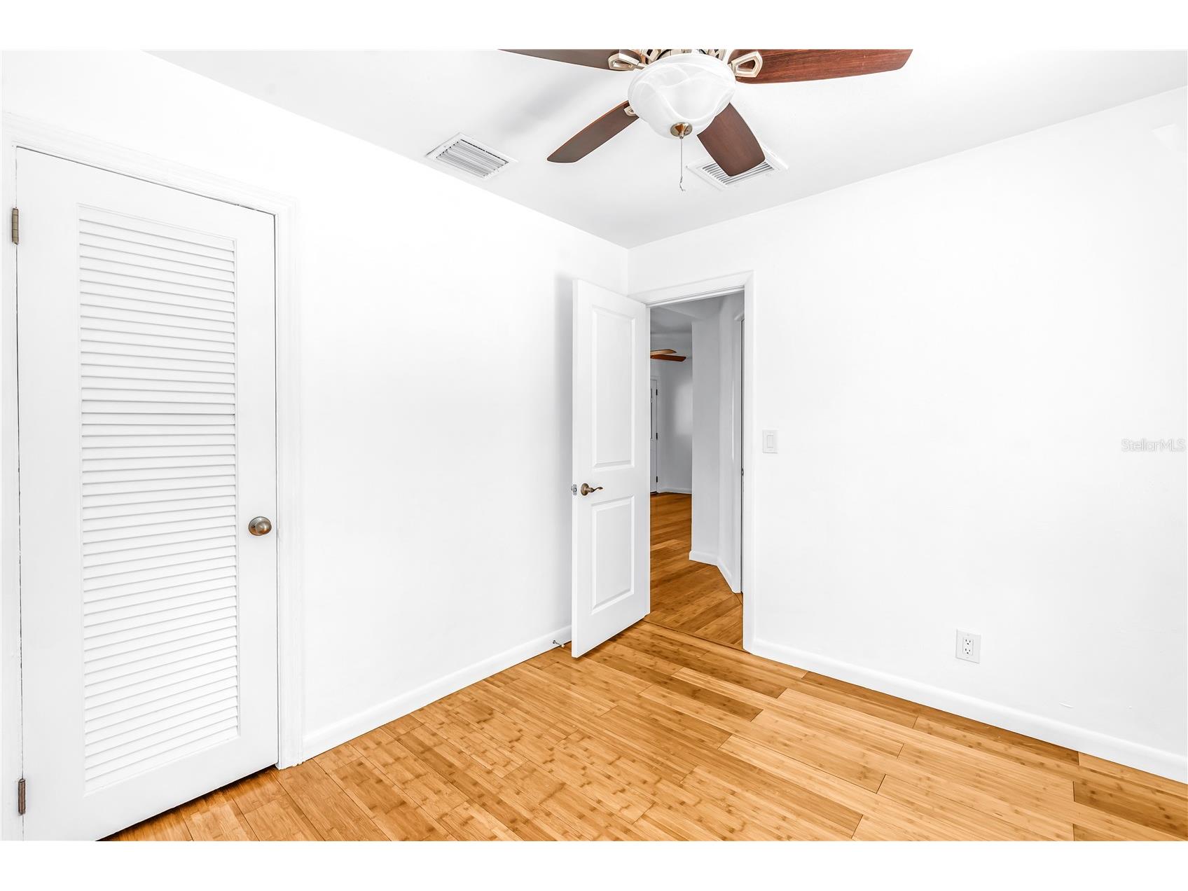 5032 19th Street N Saint Petersburg FL 33714 TB8505659 image11