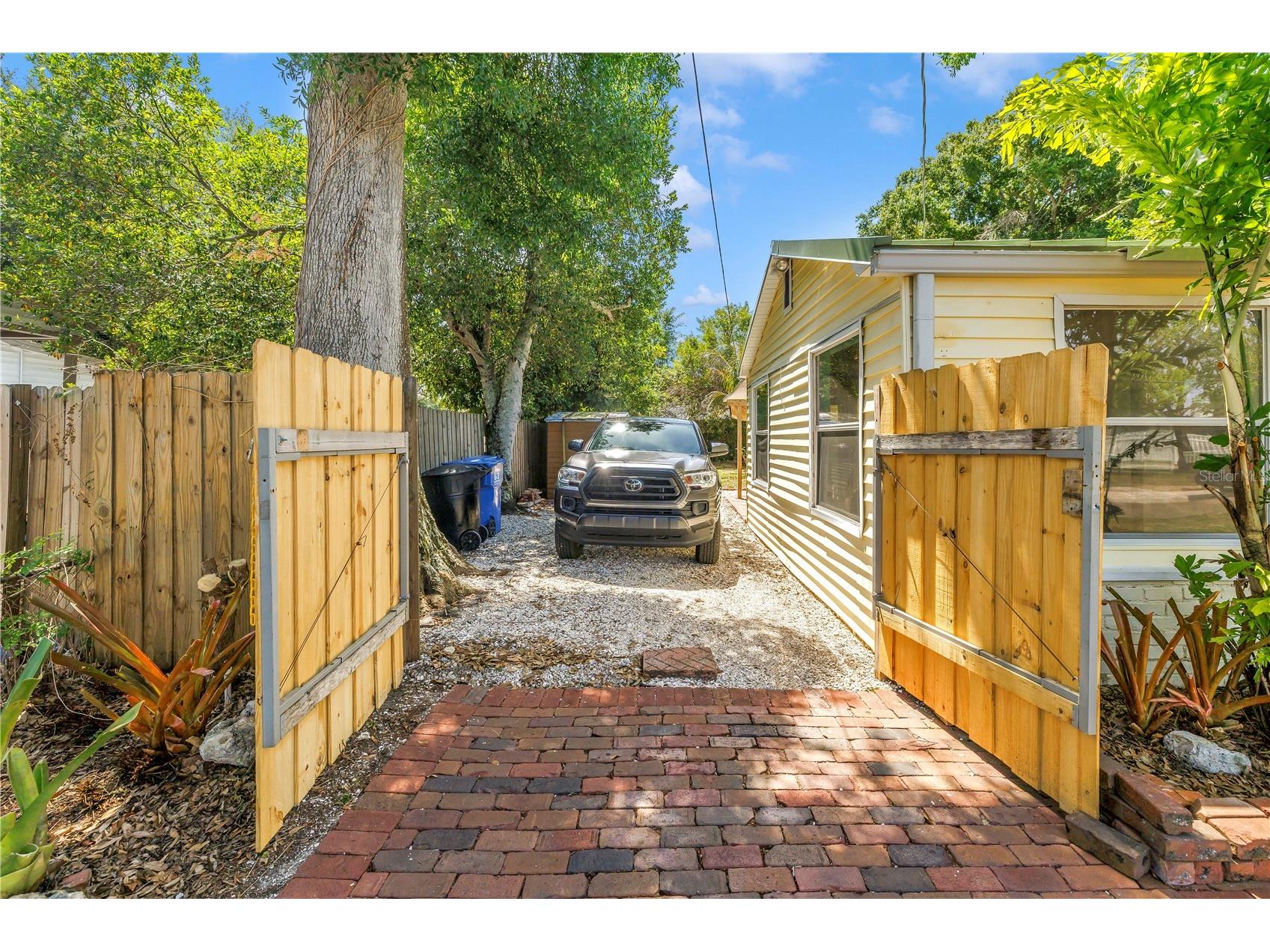 5032 19th Street N Saint Petersburg FL 33714 TB8505659 image23