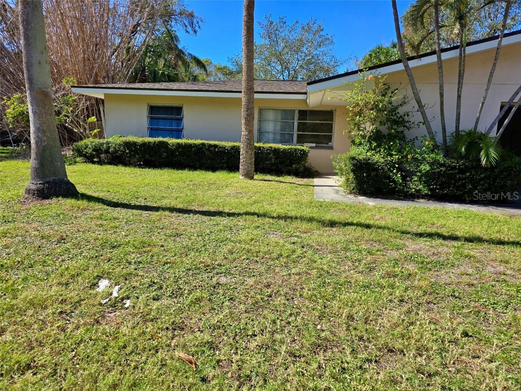 5032 Chancellor Street NE Saint Petersburg FL 33703 W7868789 image1