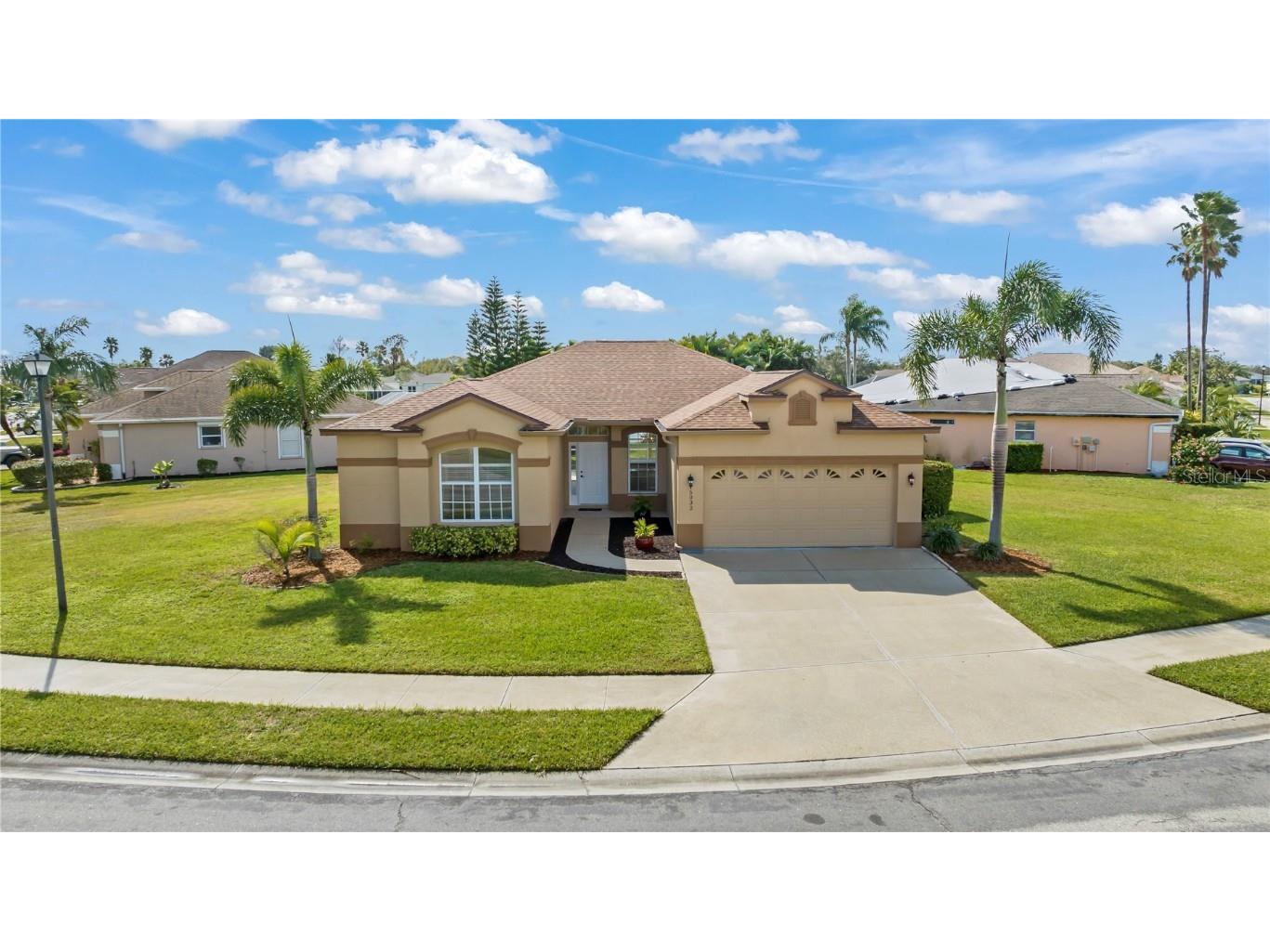 5032 Sturbridge Court Sarasota FL 34238 A4599104 image1
