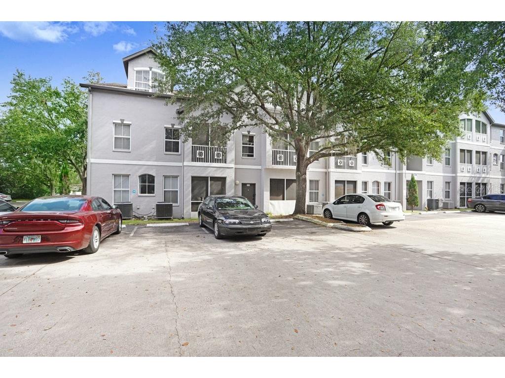 5032 Sunridge Palms Drive Tampa FL 33617 TB8463541 image1