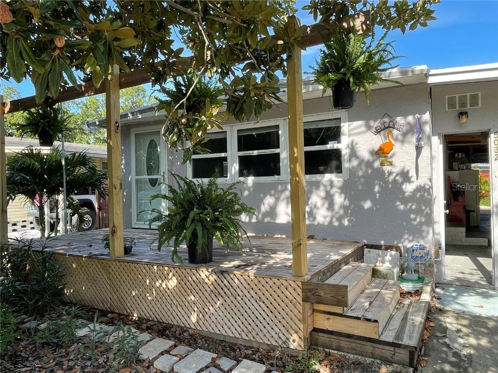 5032 Yellow Pine Street N Saint Petersburg FL 33709 U8204903 image1