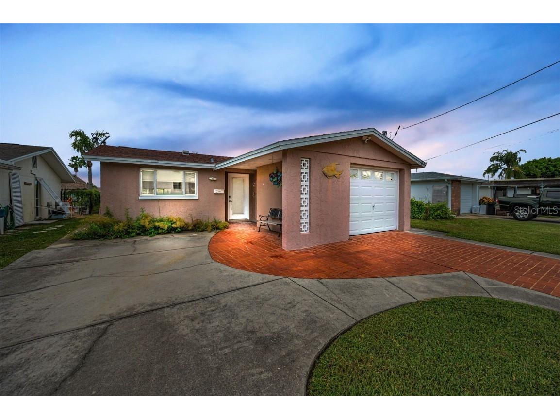 5033 Blue Heron Drive New Port Richey FL 34652 TB8419783 image1