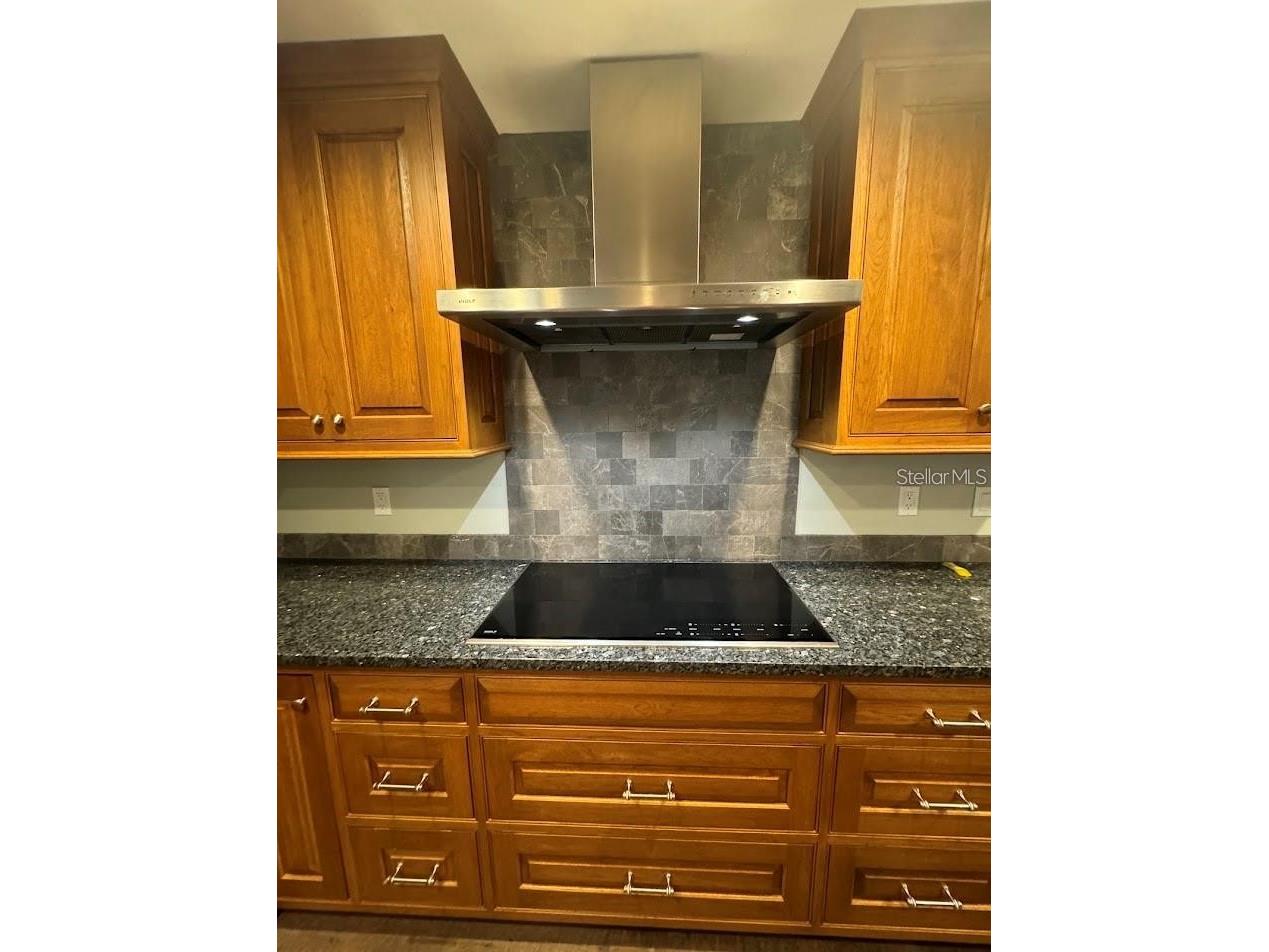 5033 Vivienda Way #19 Sarasota FL 34235 A4690675 image10