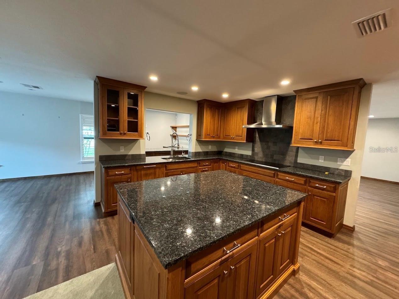 5033 Vivienda Way #19 Sarasota FL 34235 A4690675 image13