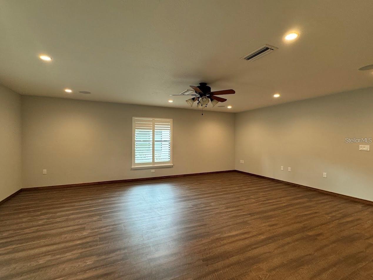 5033 Vivienda Way #19 Sarasota FL 34235 A4690675 image24