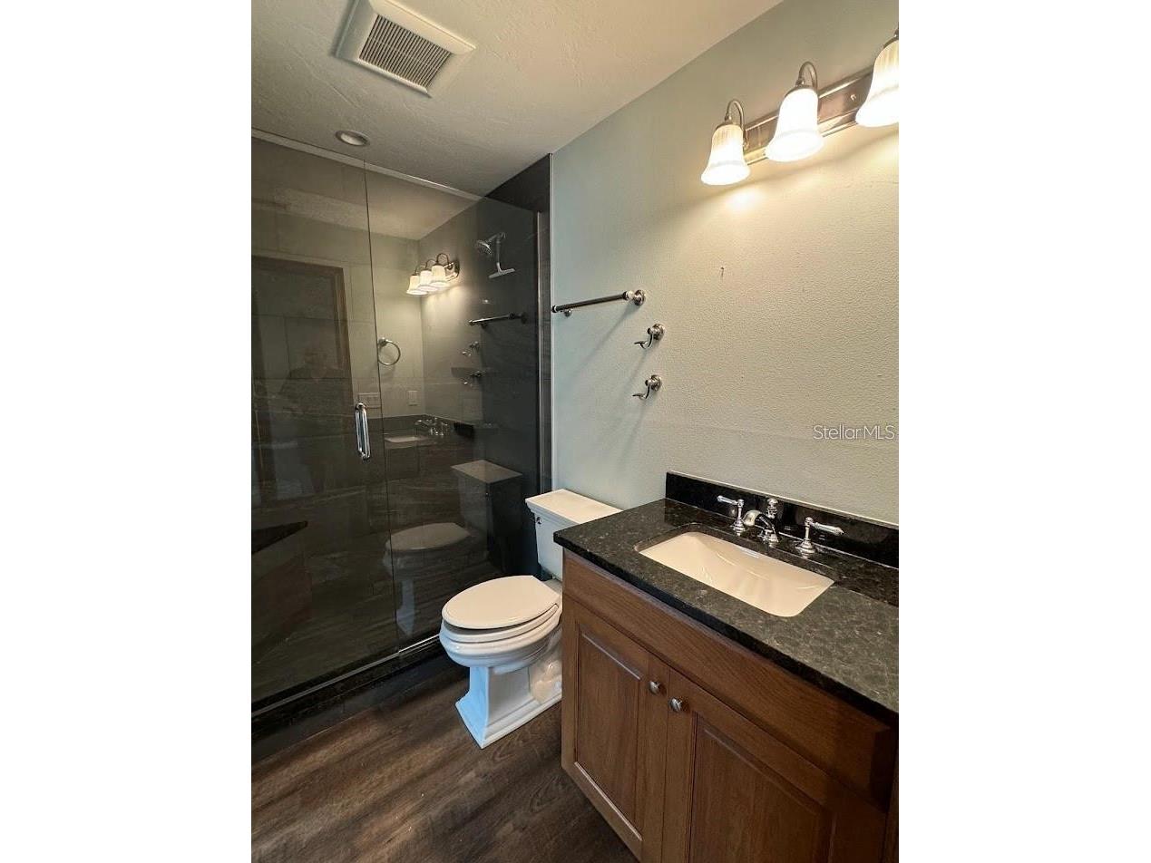 5033 Vivienda Way #19 Sarasota FL 34235 A4690675 image25