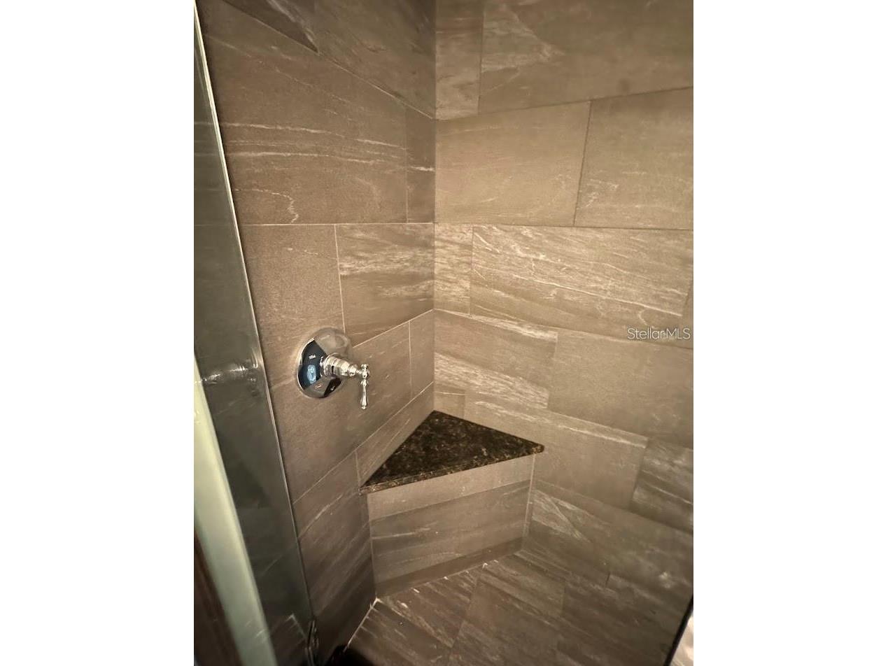 5033 Vivienda Way #19 Sarasota FL 34235 A4690675 image27