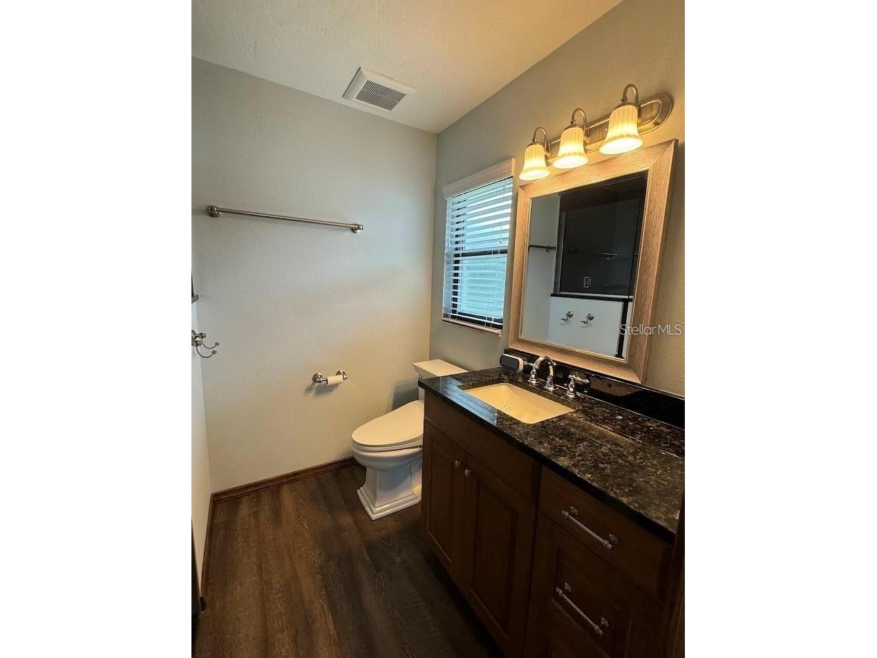 5033 Vivienda Way #19 Sarasota FL 34235 A4690675 image35