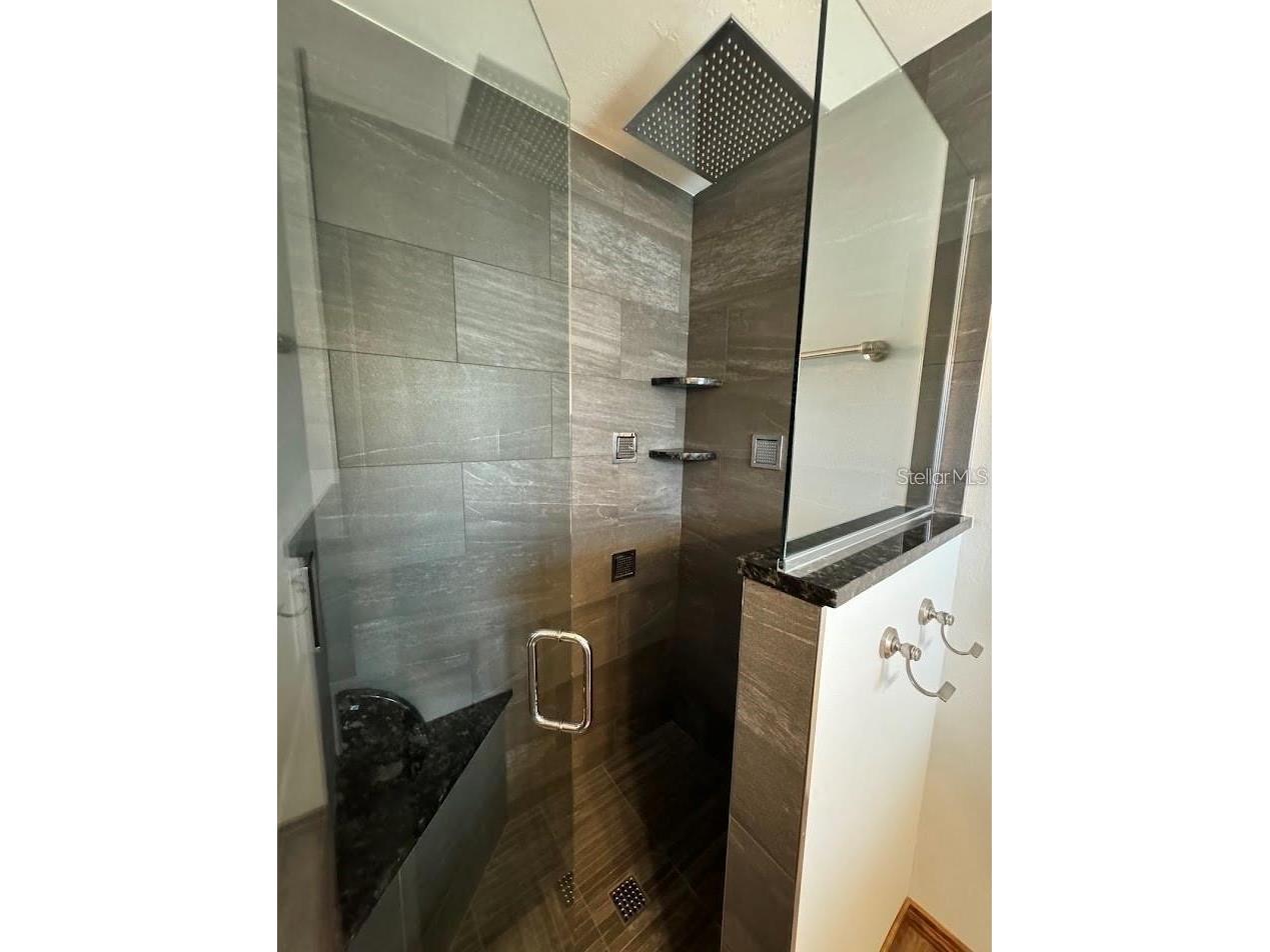 5033 Vivienda Way #19 Sarasota FL 34235 A4690675 image37