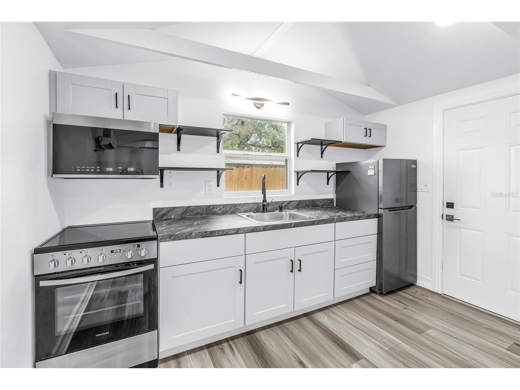 5034 2nd Avenue S #B Saint Petersburg FL 33707 TB8518256 image4