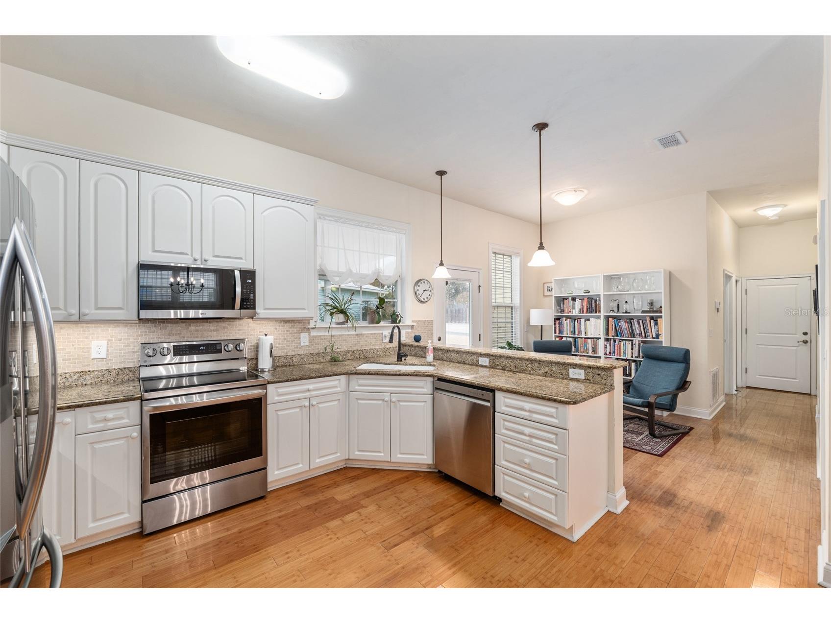 5034 NW 11th Place Gainesville FL 32605 GC537404 image12