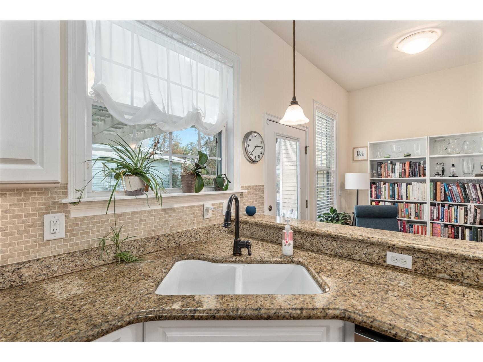 5034 NW 11th Place Gainesville FL 32605 GC537404 image14