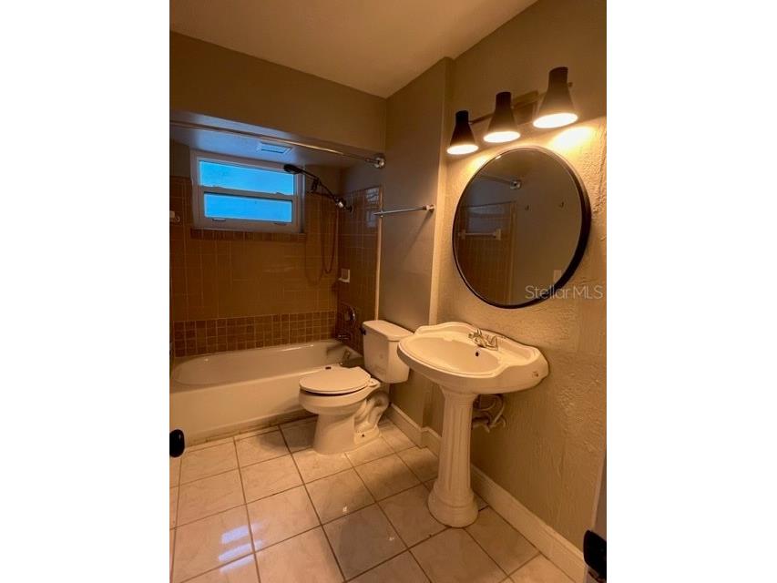 5035 1st Avenue N Saint Petersburg FL 33710 TB8527334 image18