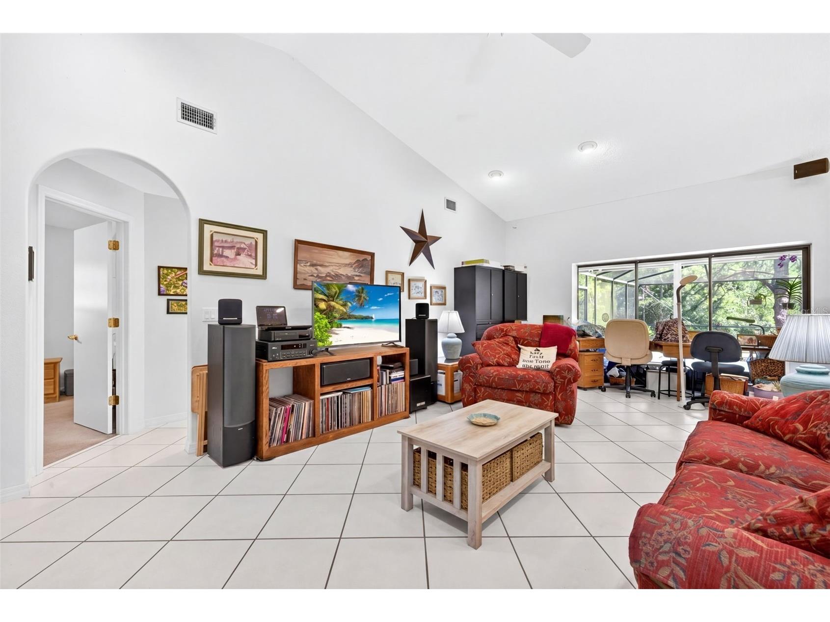 5035 Barrowe Drive Tampa FL 33624 S5148368 image7
