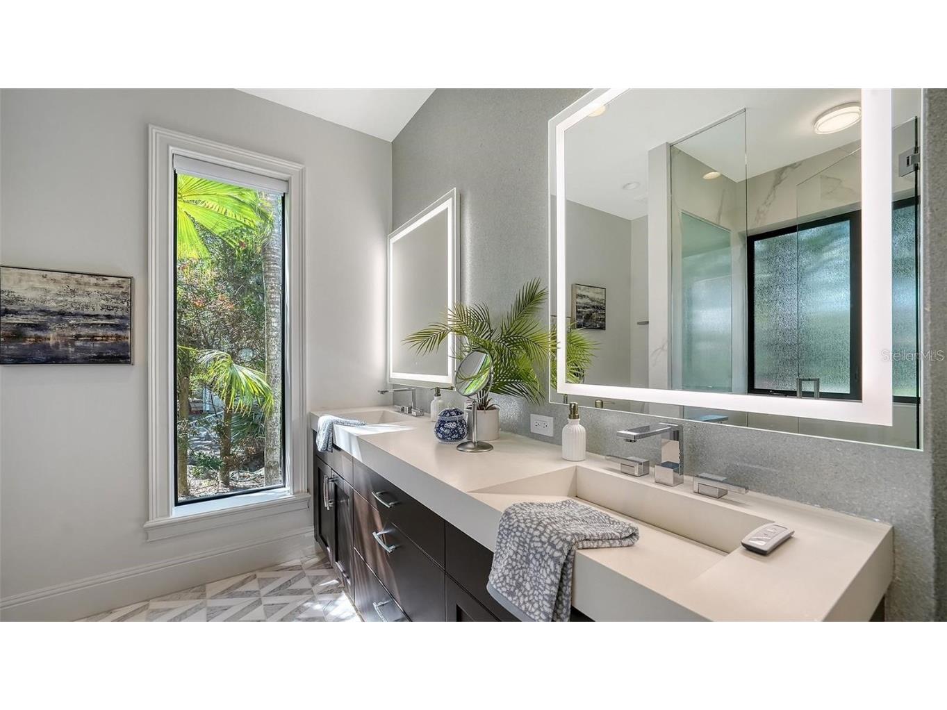 5035 Bay Shore Road Sarasota FL 34234 A4667963 image31