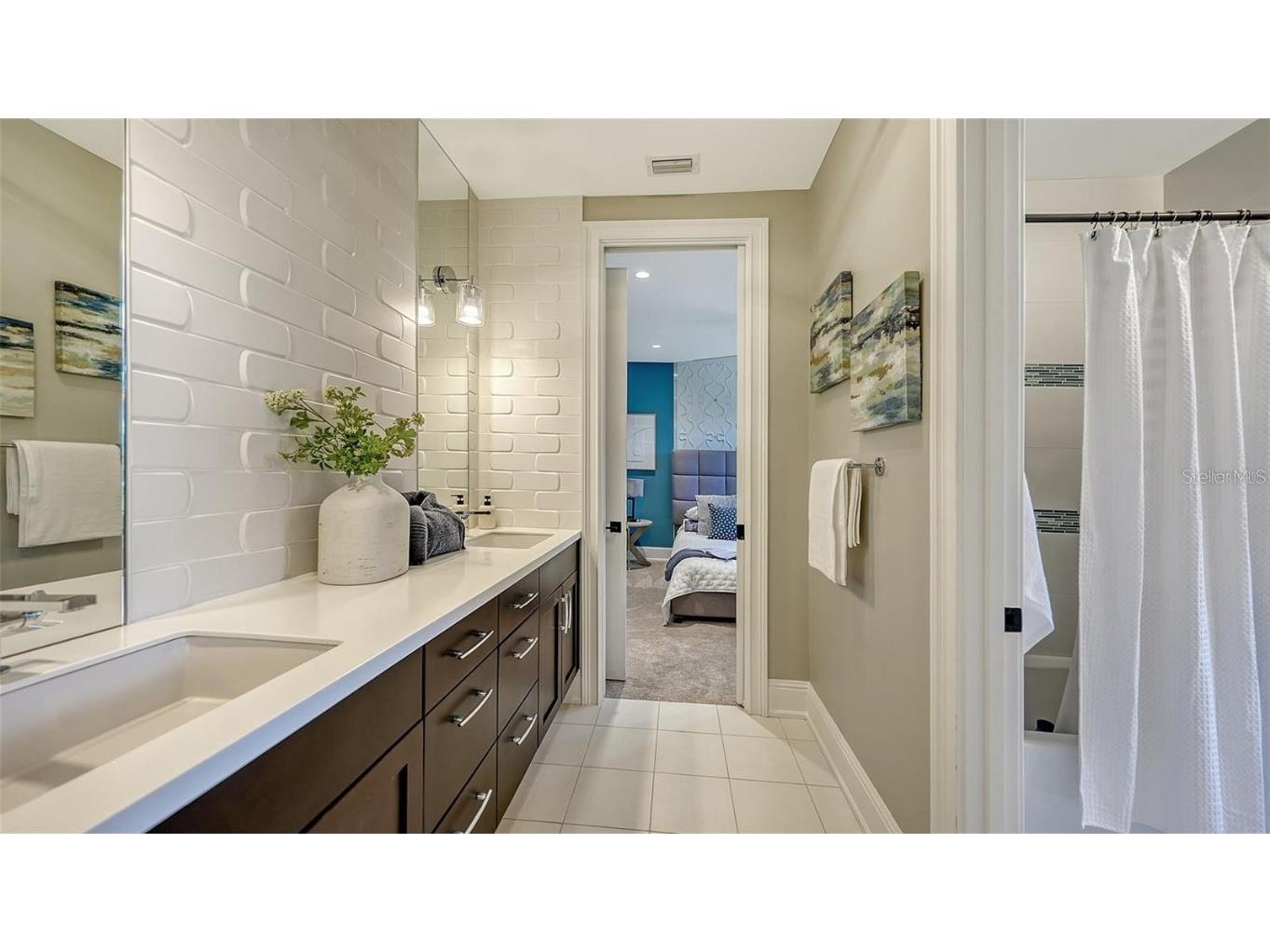 5035 Bay Shore Road Sarasota FL 34234 A4667963 image53