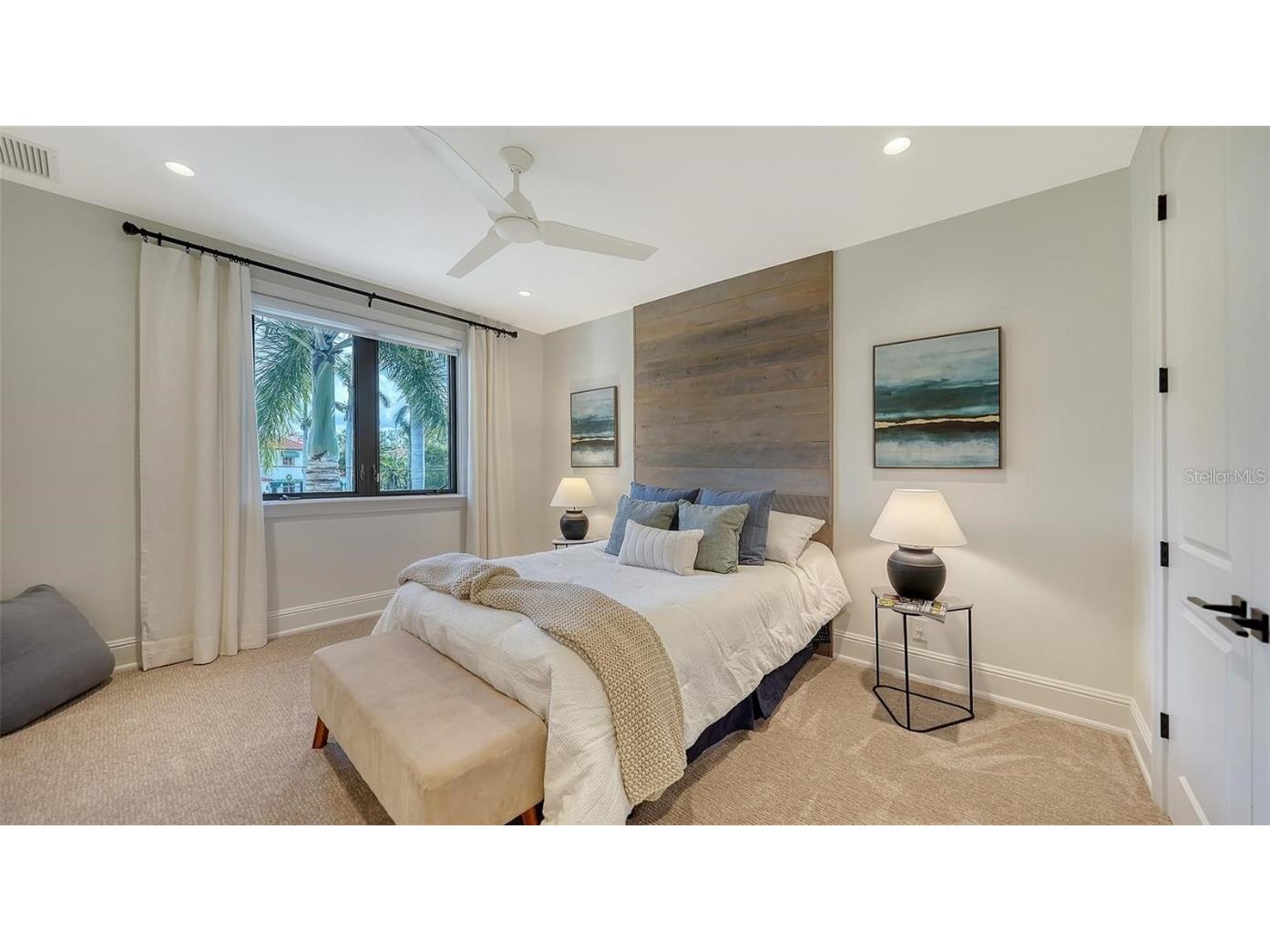 5035 Bay Shore Road Sarasota FL 34234 A4667963 image54