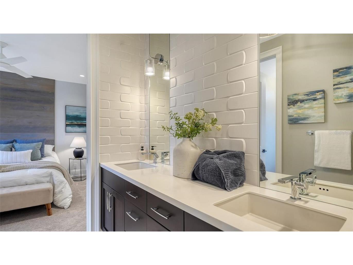 5035 Bay Shore Road Sarasota FL 34234 A4667963 image55