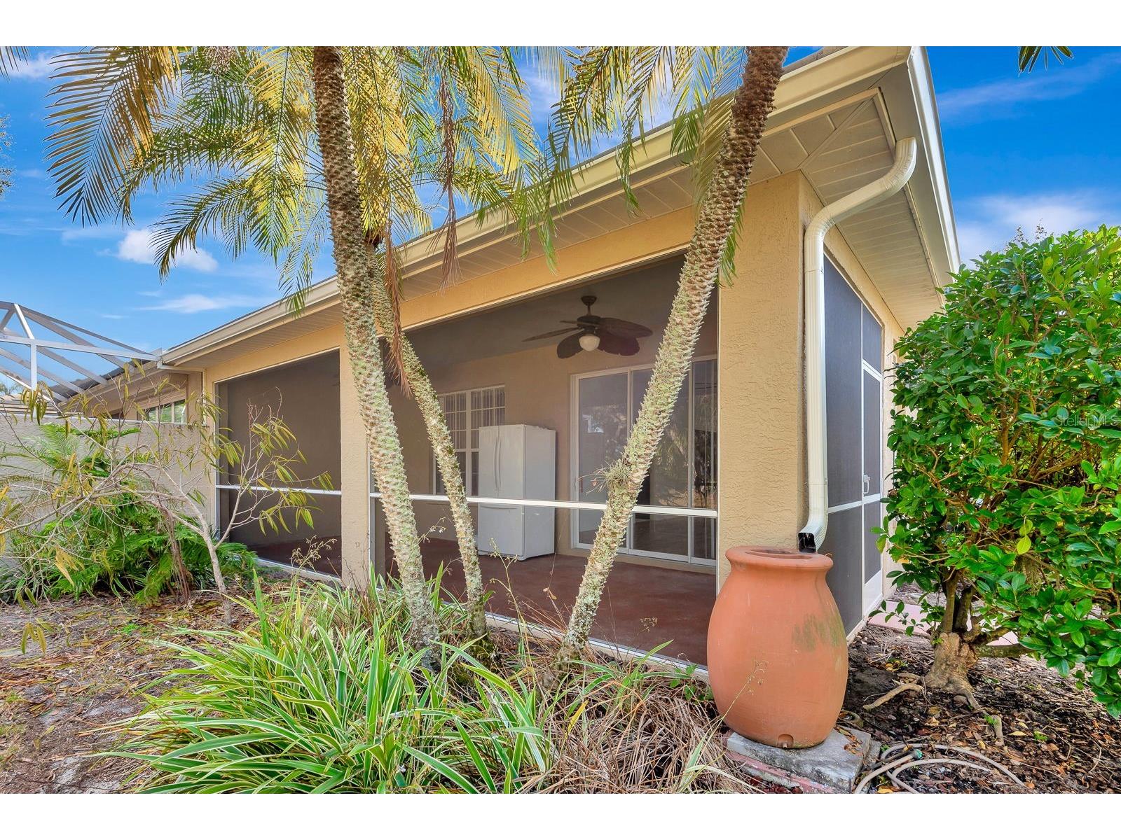 5035 Lakescene Place Sarasota FL 34243 A4683762 image40
