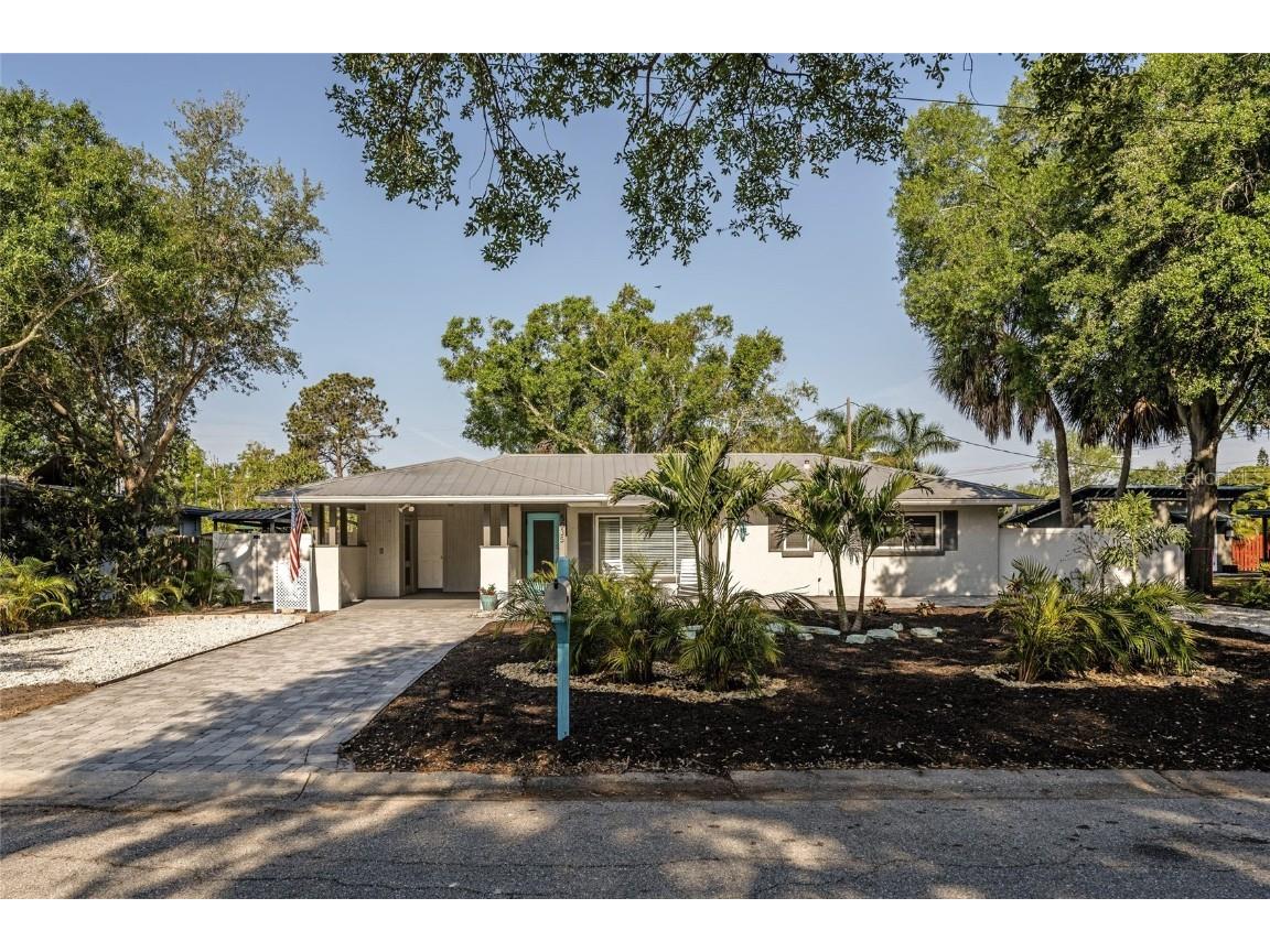 5035 Stevens Drive Sarasota FL 34234 A4566322 image1