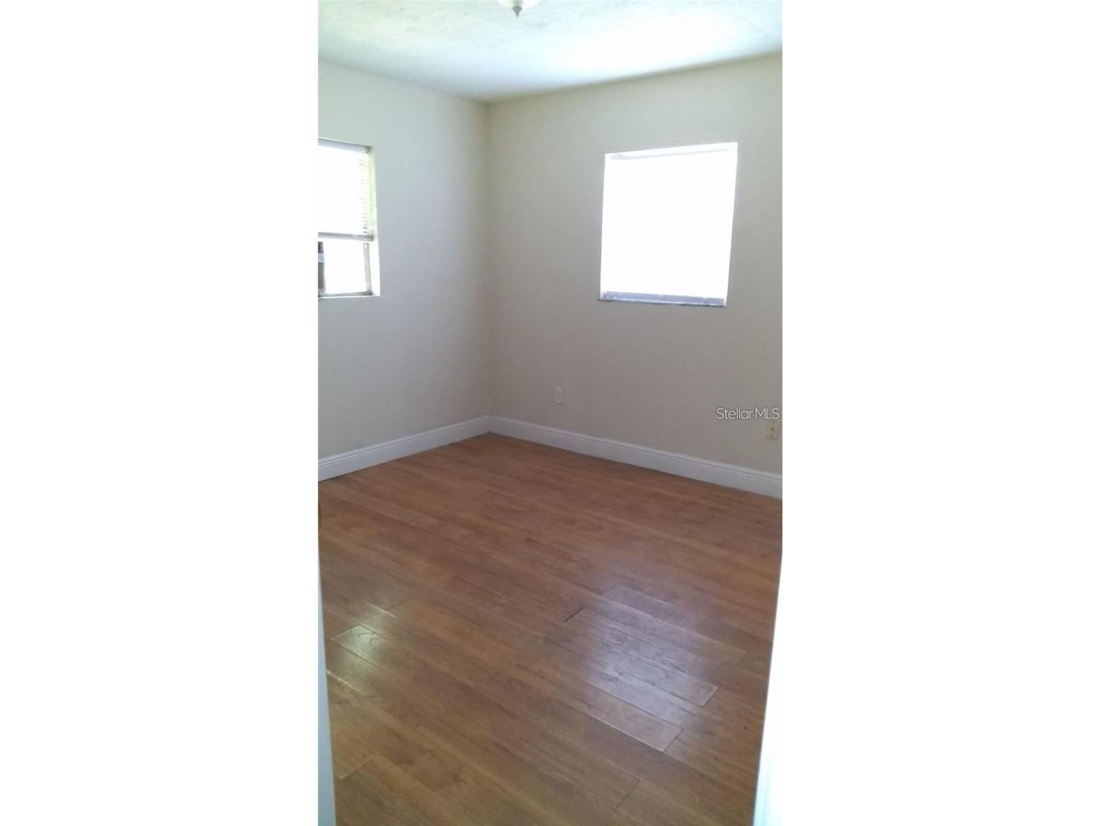 5036 College Orlando FL 32811 O6399460 image10