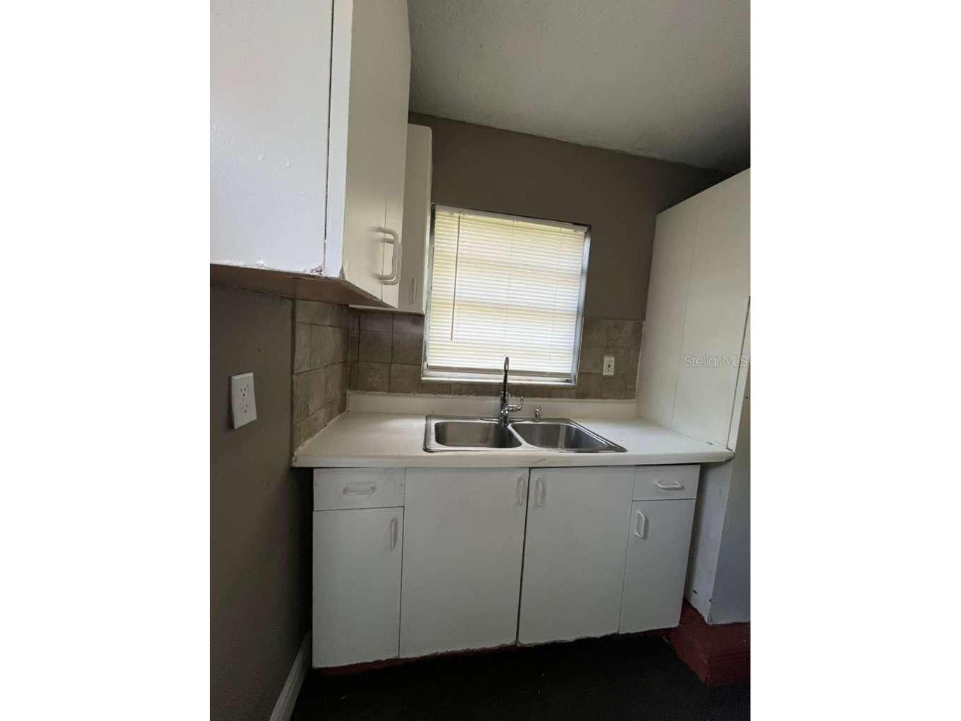5036 College Orlando FL 32811 O6399460 image21