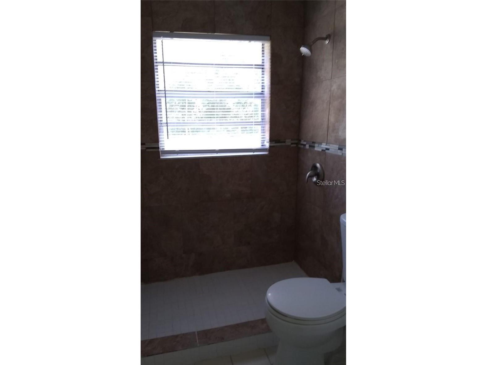 5036 College Orlando FL 32811 O6399460 image4