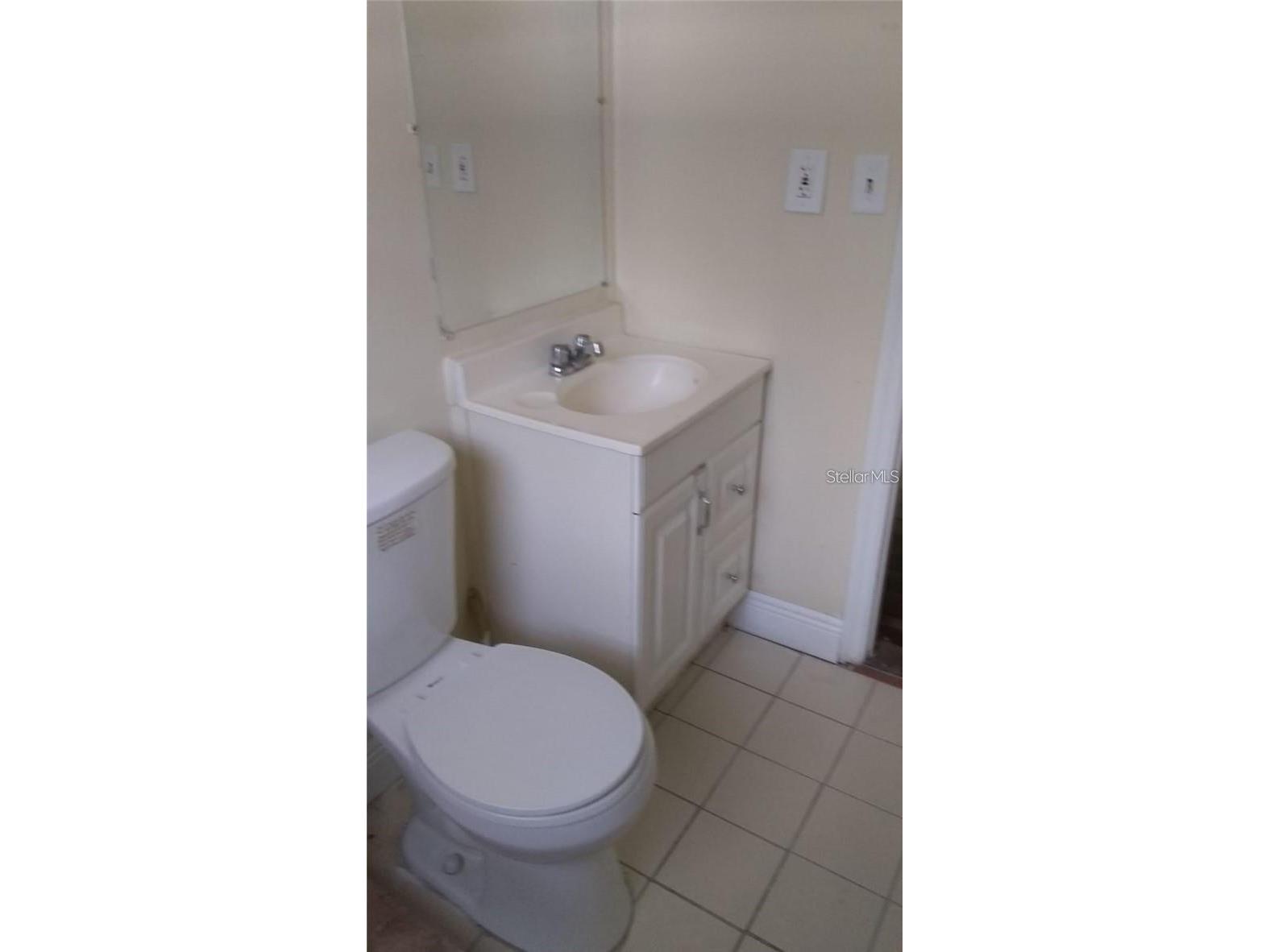 5036 College Orlando FL 32811 O6399460 image5