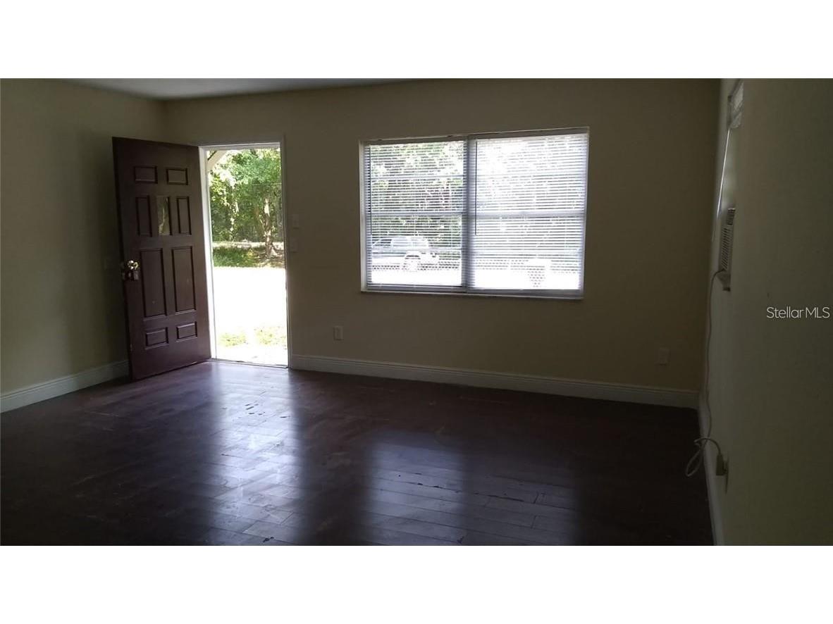 5036 College Orlando FL 32811 O6399460 image7