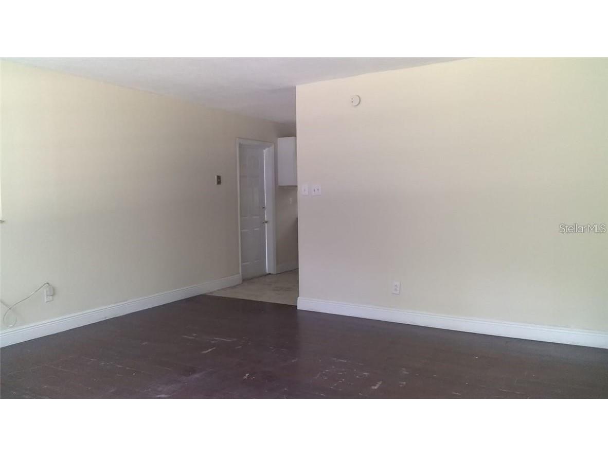 5036 College Orlando FL 32811 O6399460 image9