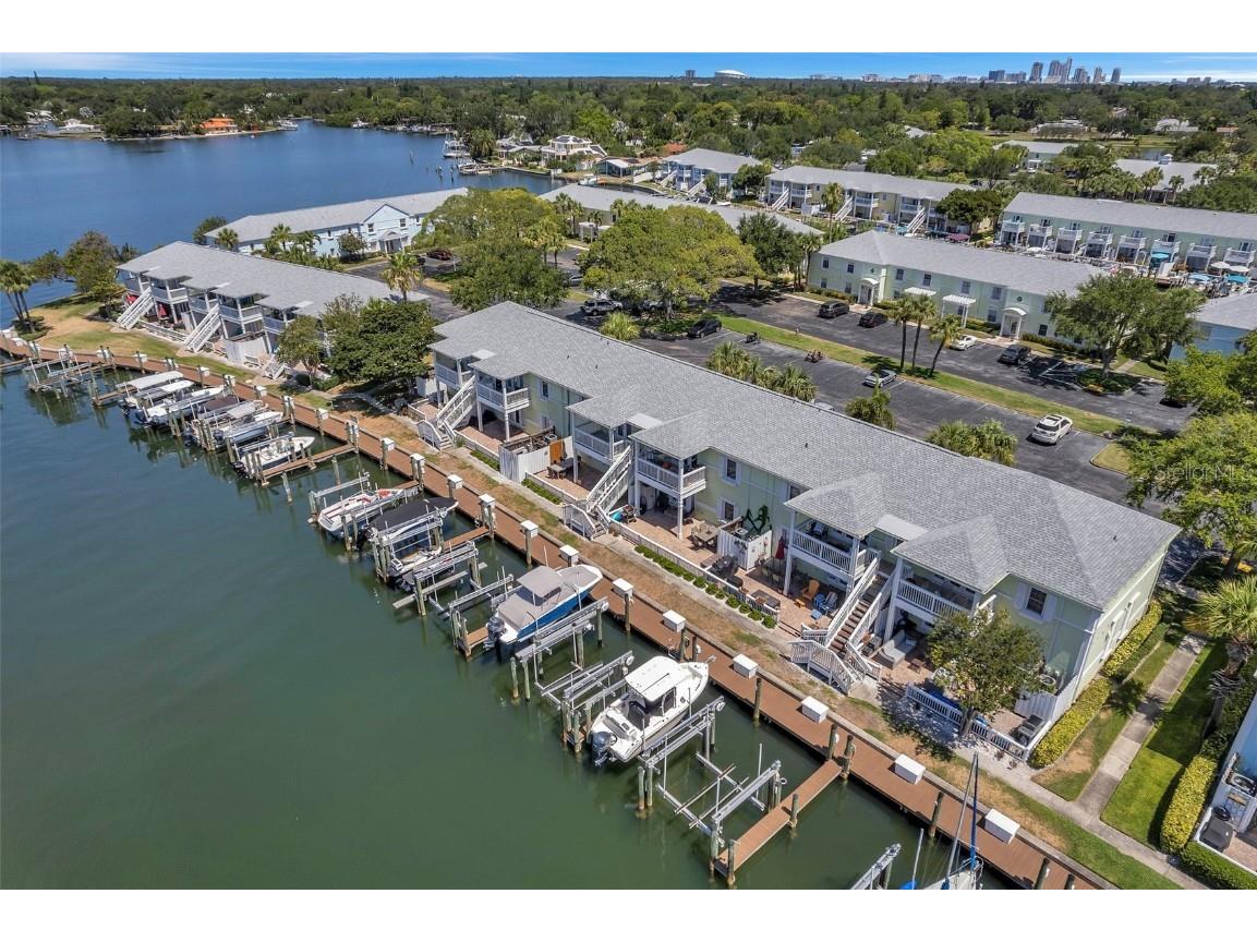 5037 Starfish Drive SE #F Saint Petersburg FL 33705 U8200109 image1