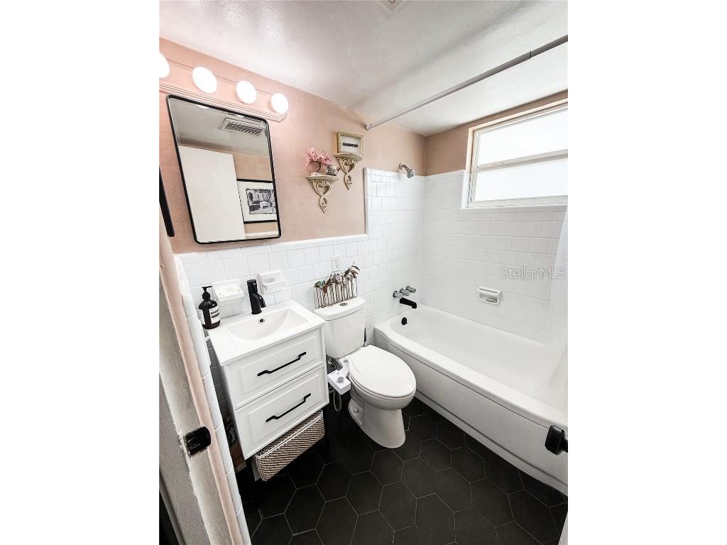 5039 Dr Martin Luther King Jr Street N Saint Petersburg FL 33703 TB8446580 image14