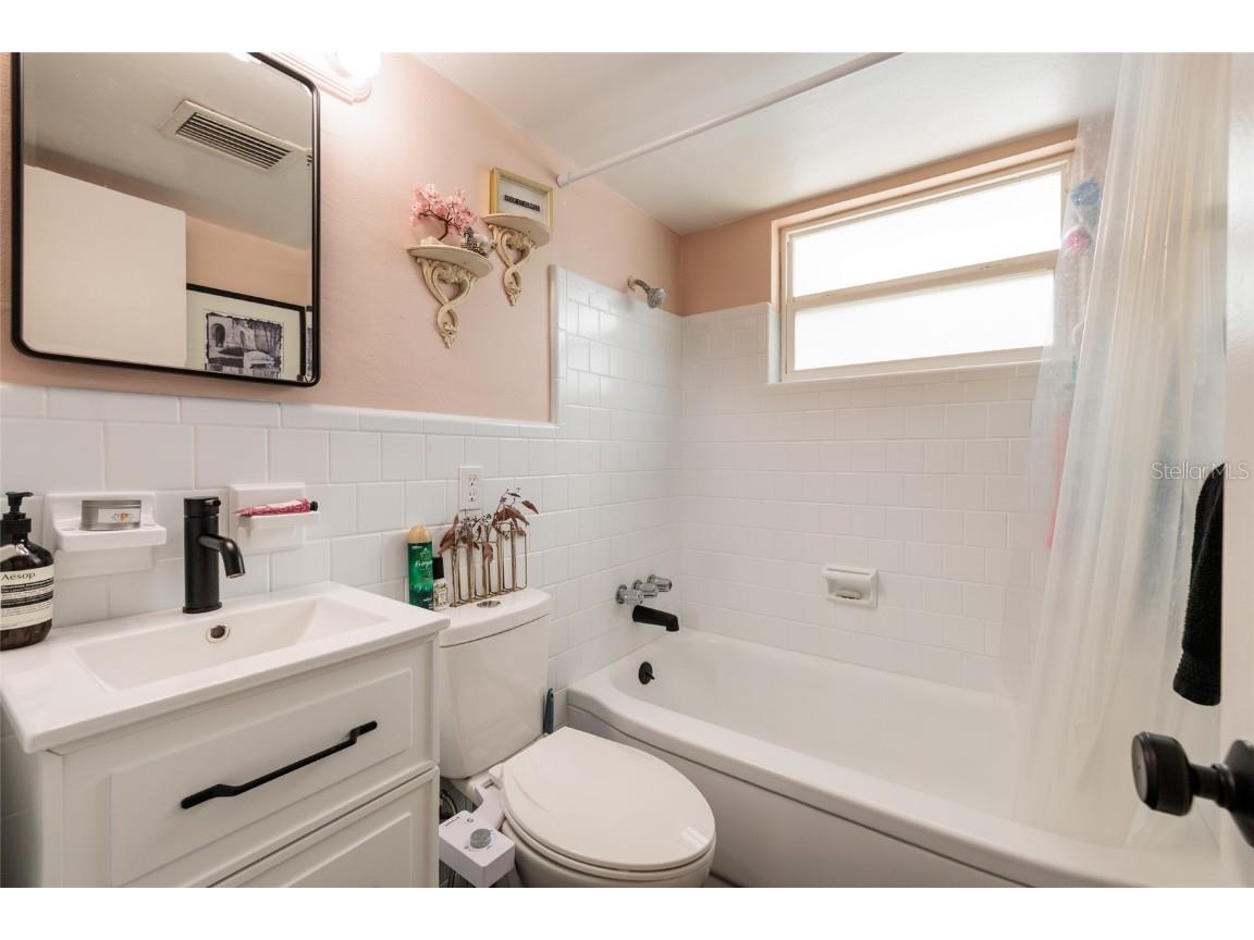 5039 Dr Martin Luther King Jr Street N Saint Petersburg FL 33703 TB8446580 image15