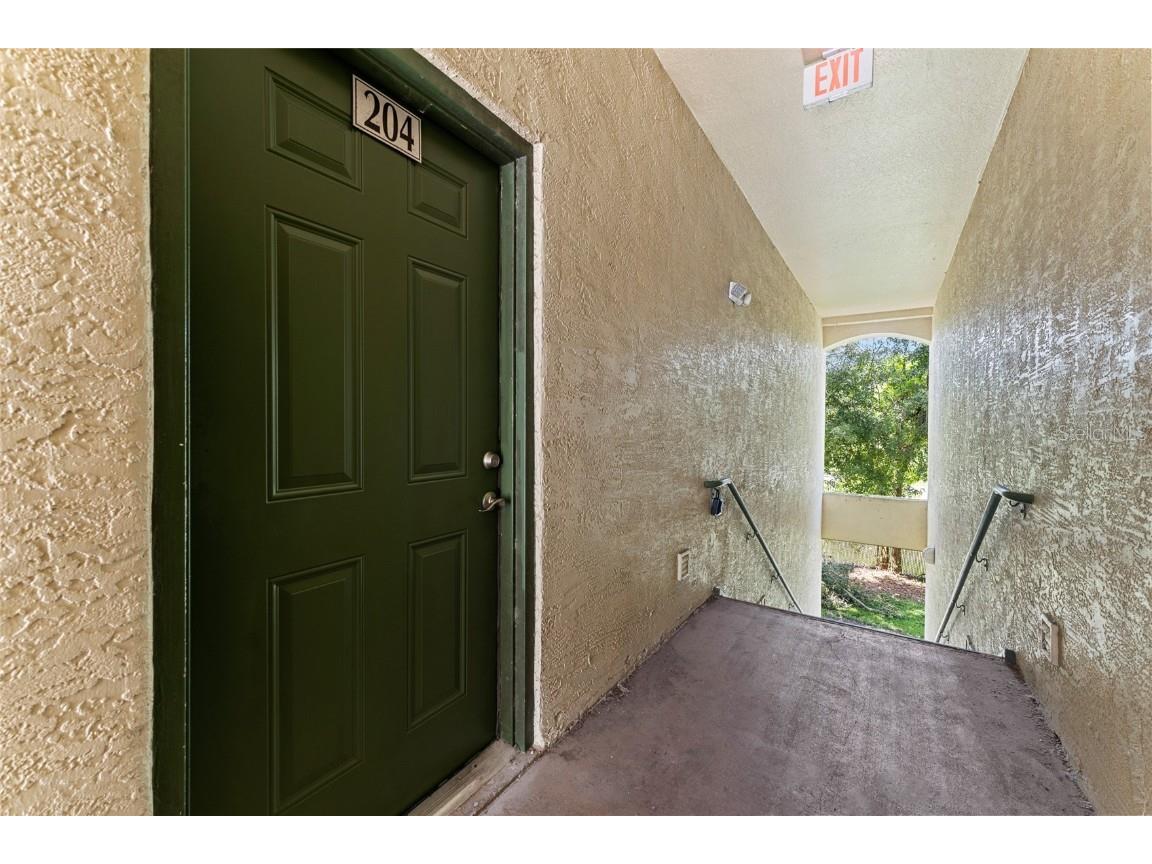 5039 Sunridge Palms Drive #204 Tampa FL 33617 TB8419327 image32