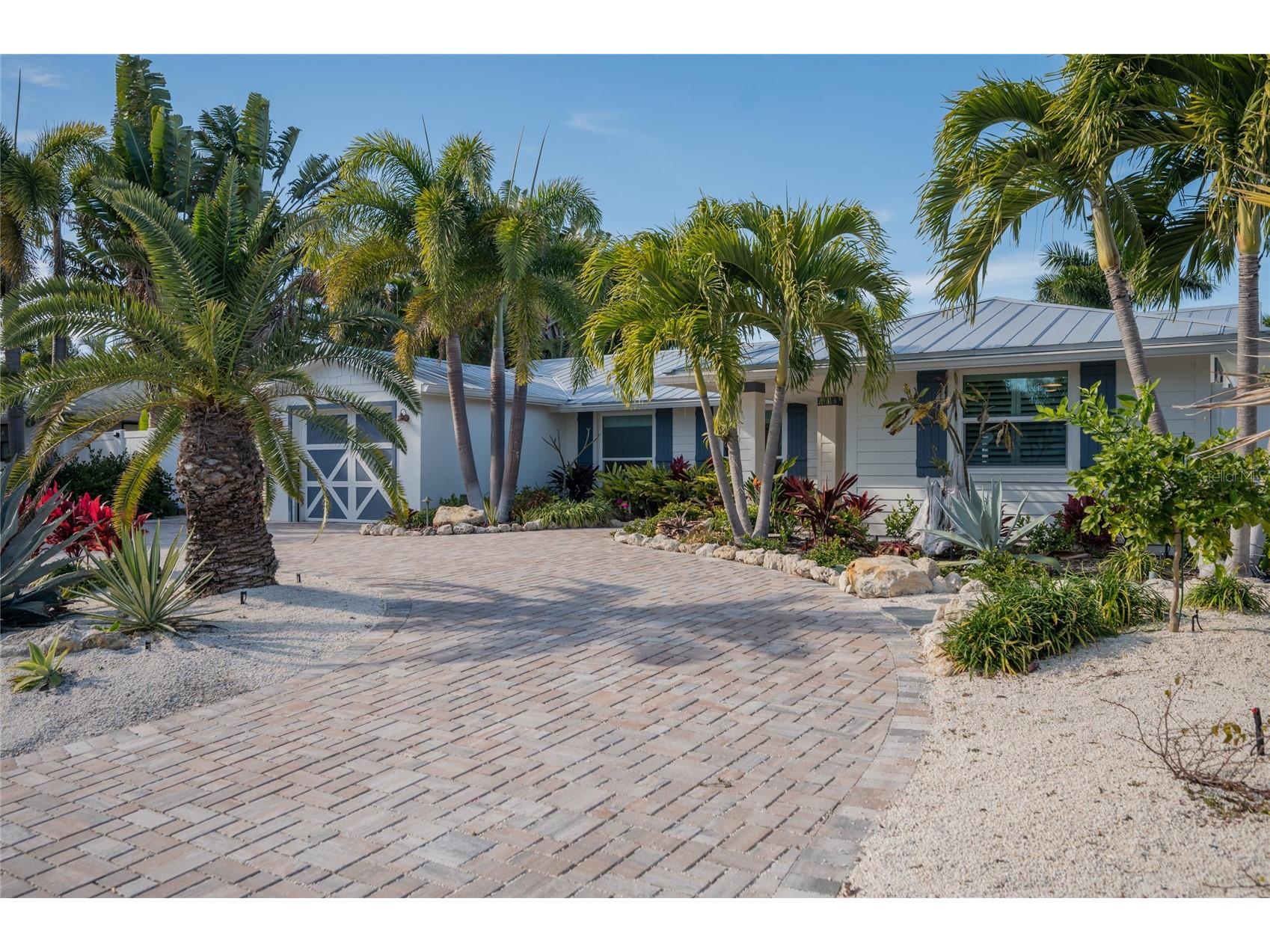 504 68th Street Holmes Beach FL 34217 A4679043 image1