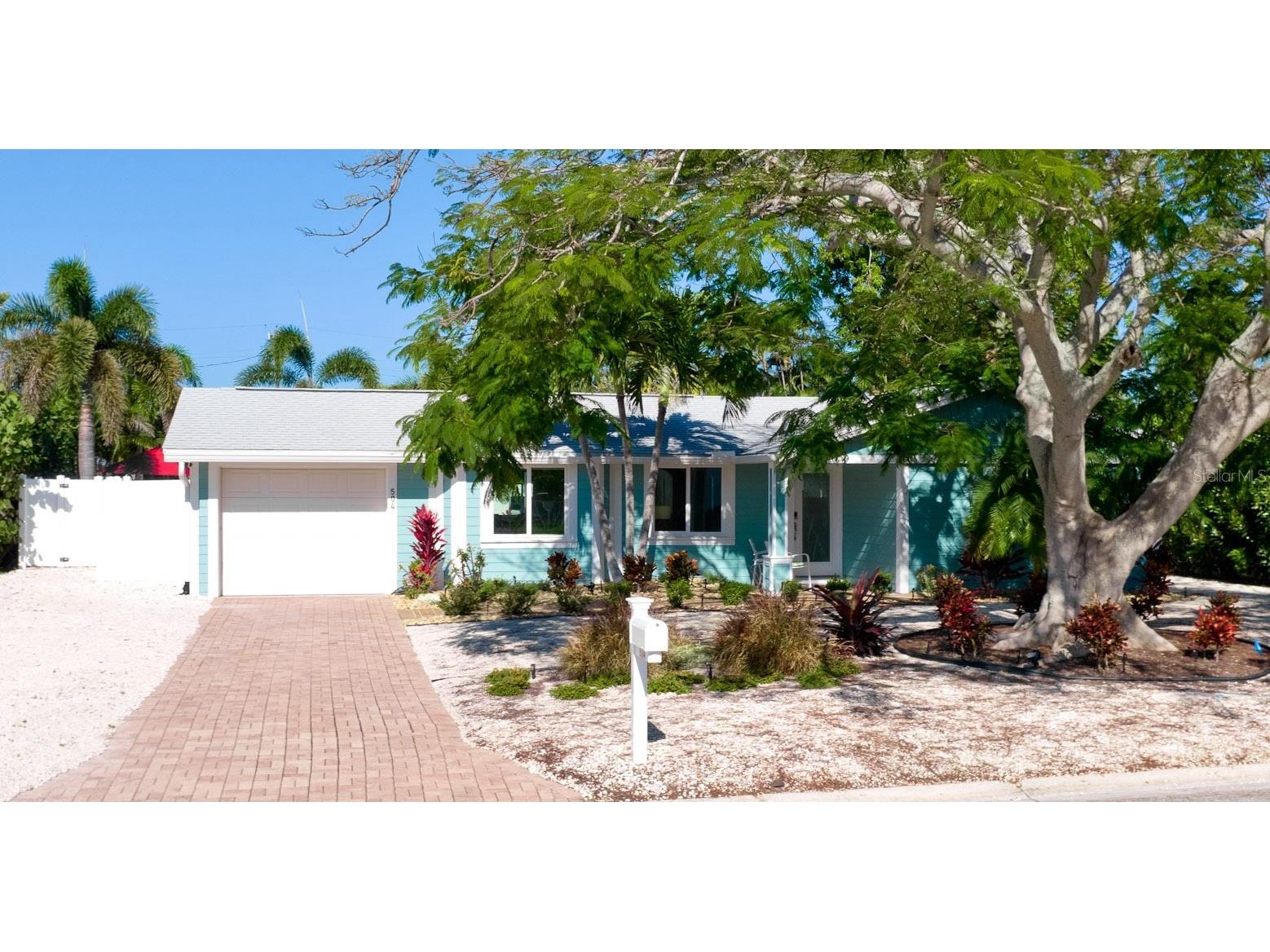 504 69th Street Holmes Beach FL 34217 A4688938 image2