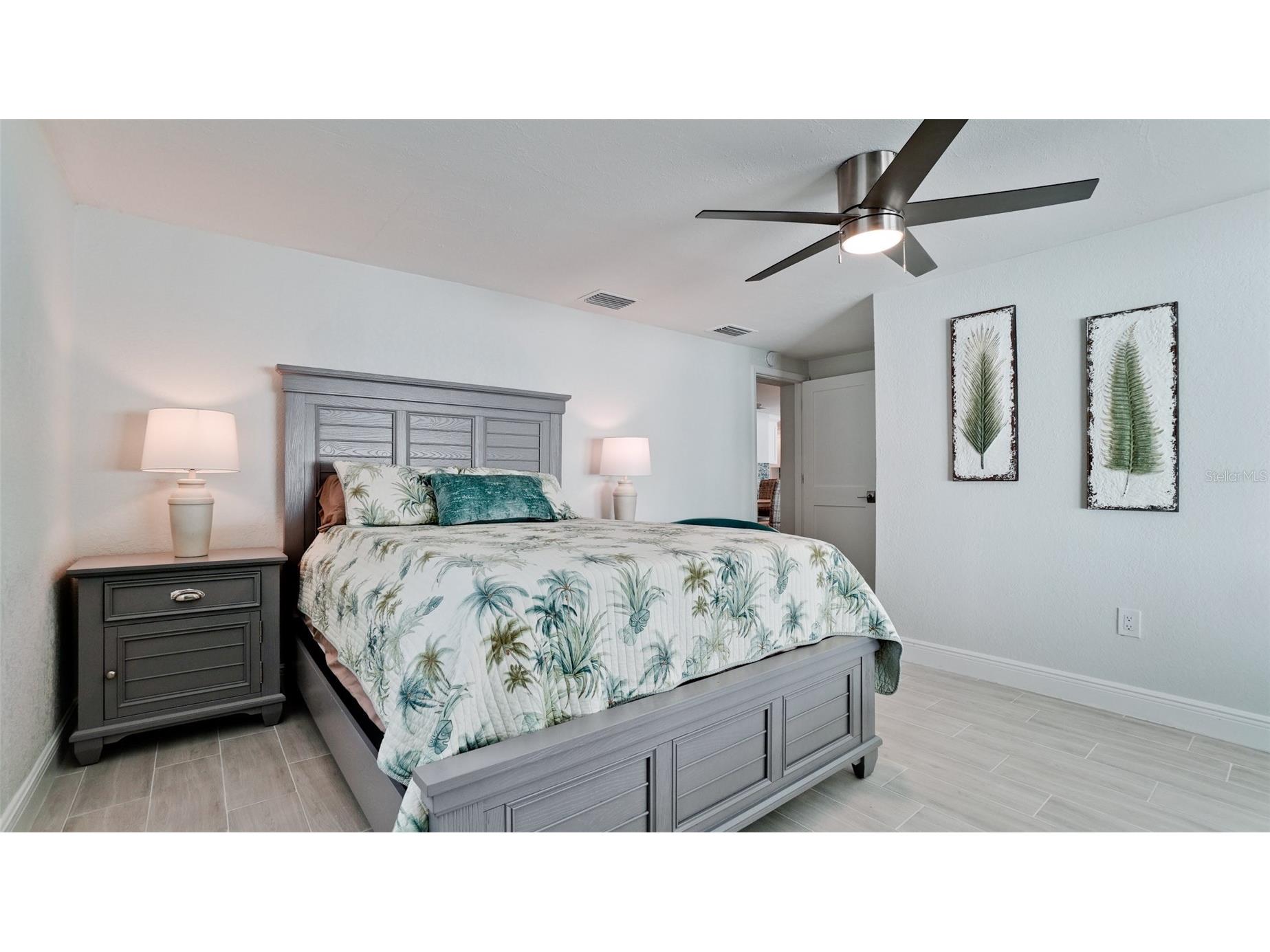 504 69th Street Holmes Beach FL 34217 A4688938 image33
