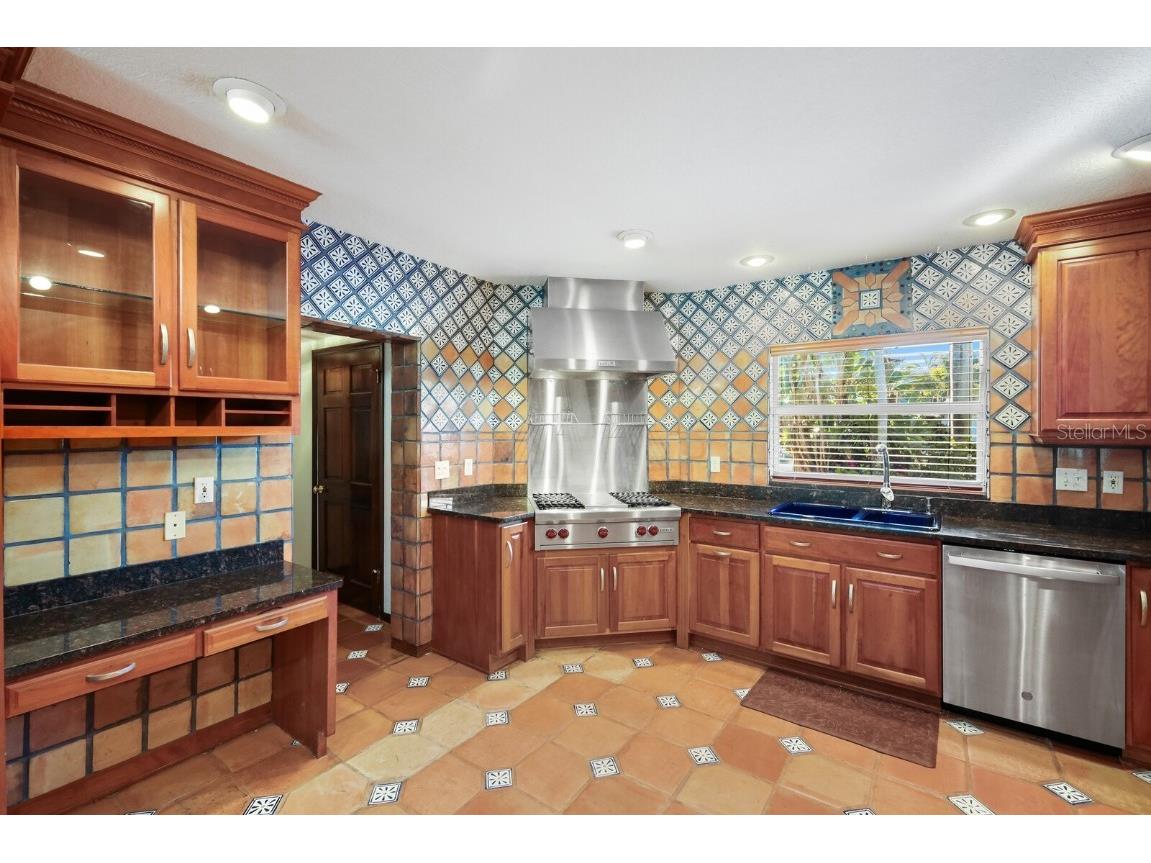 504 71st Street Holmes Beach FL 34217 A4604367 image10