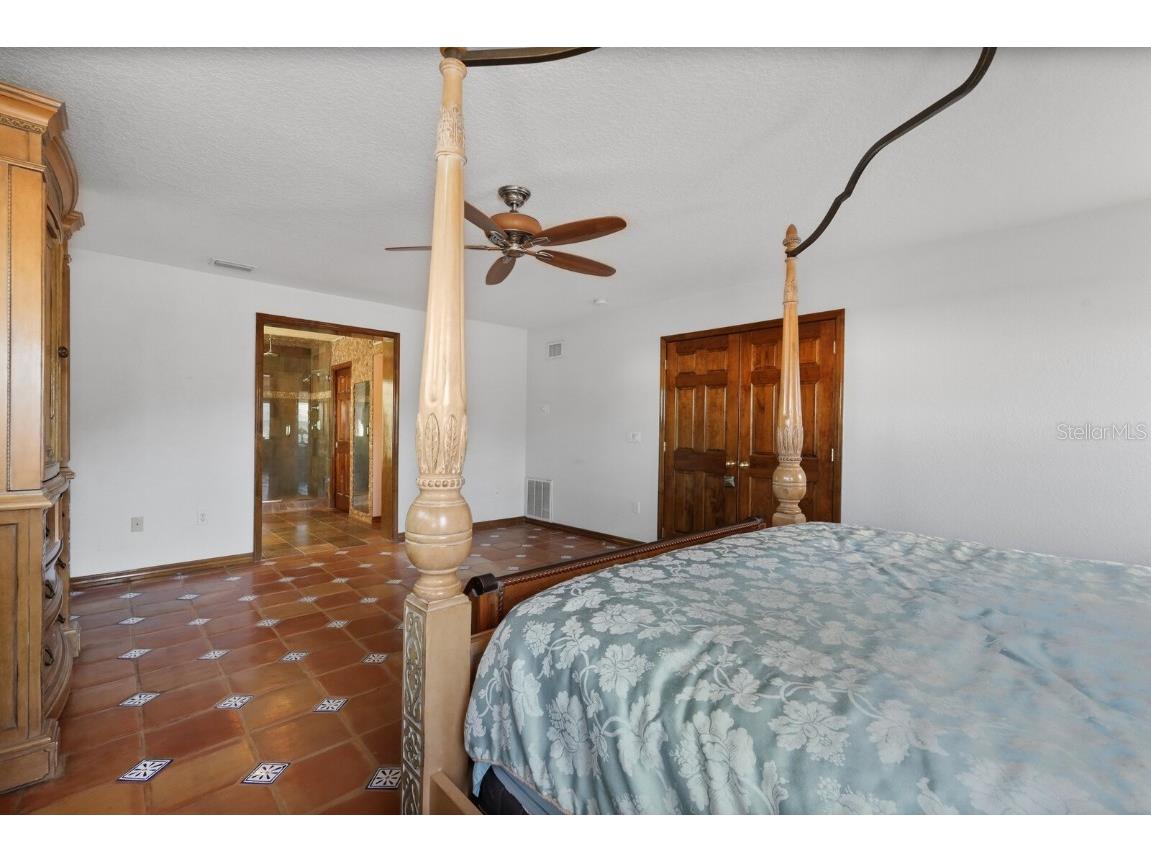 504 71st Street Holmes Beach FL 34217 A4604367 image19