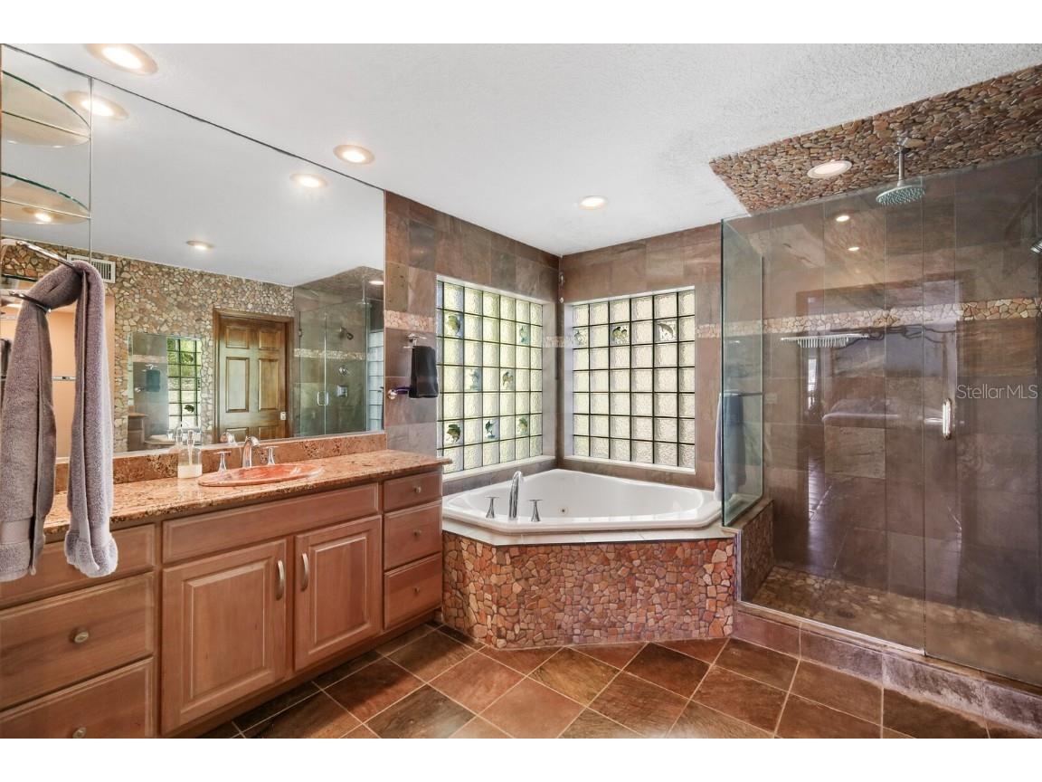 504 71st Street Holmes Beach FL 34217 A4604367 image21