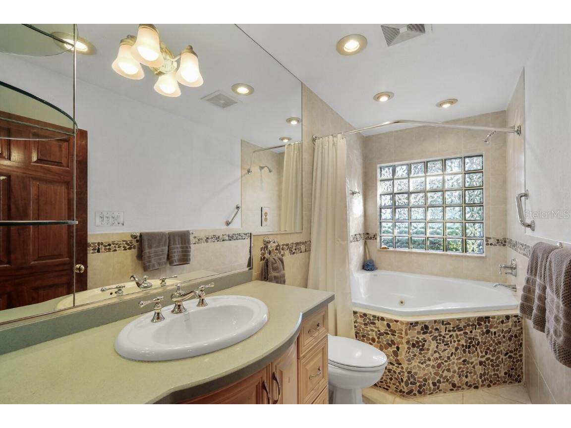 504 71st Street Holmes Beach FL 34217 A4604367 image24