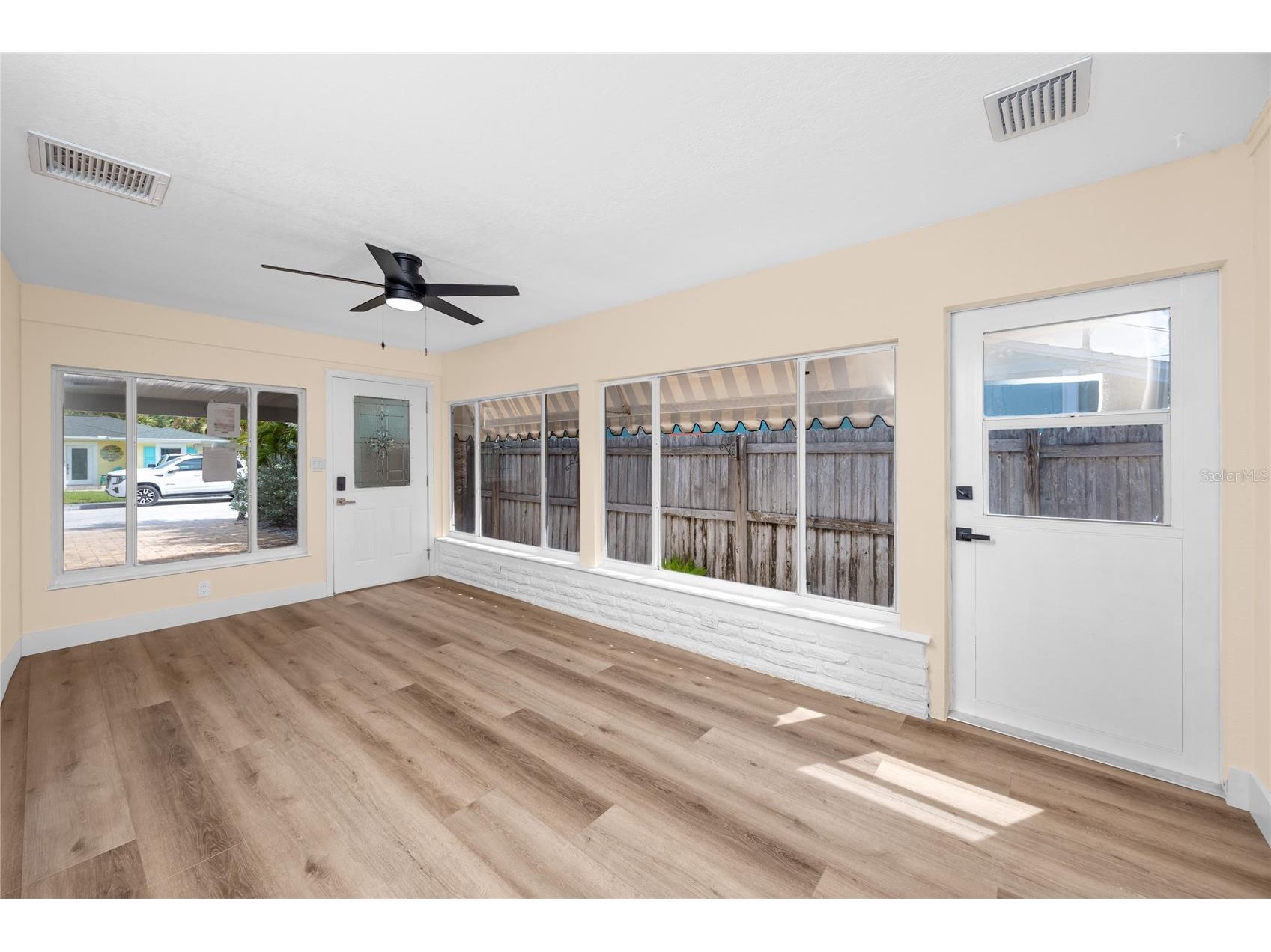 504 79th Avenue Saint Petersburg FL 33706 TB8527591 image11