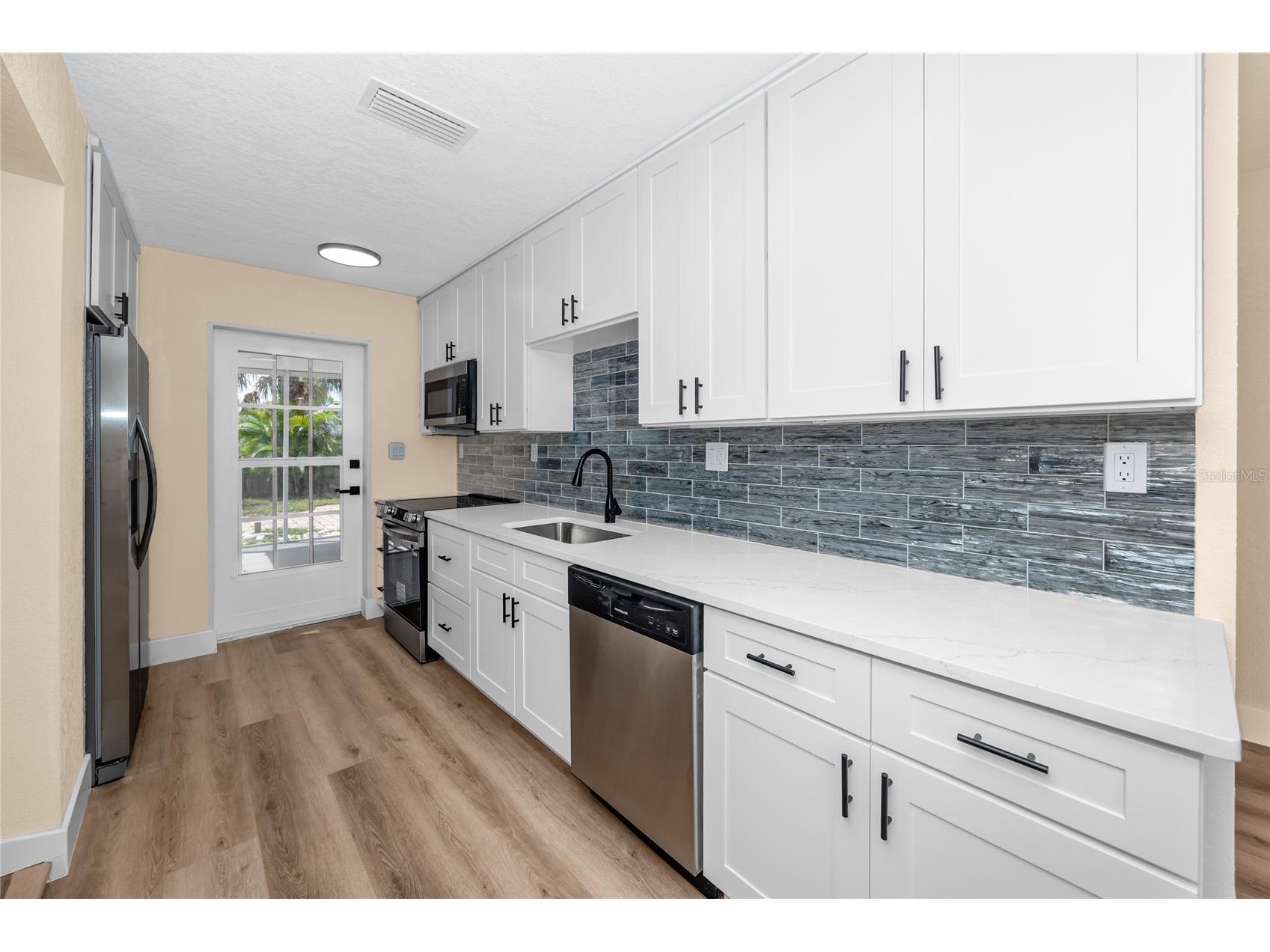 504 79th Avenue Saint Petersburg FL 33706 TB8527591 image16