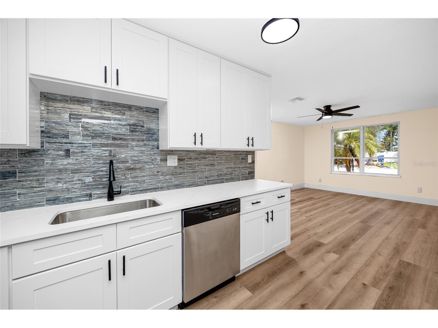 504 79th Avenue Saint Petersburg FL 33706 TB8527591 image18